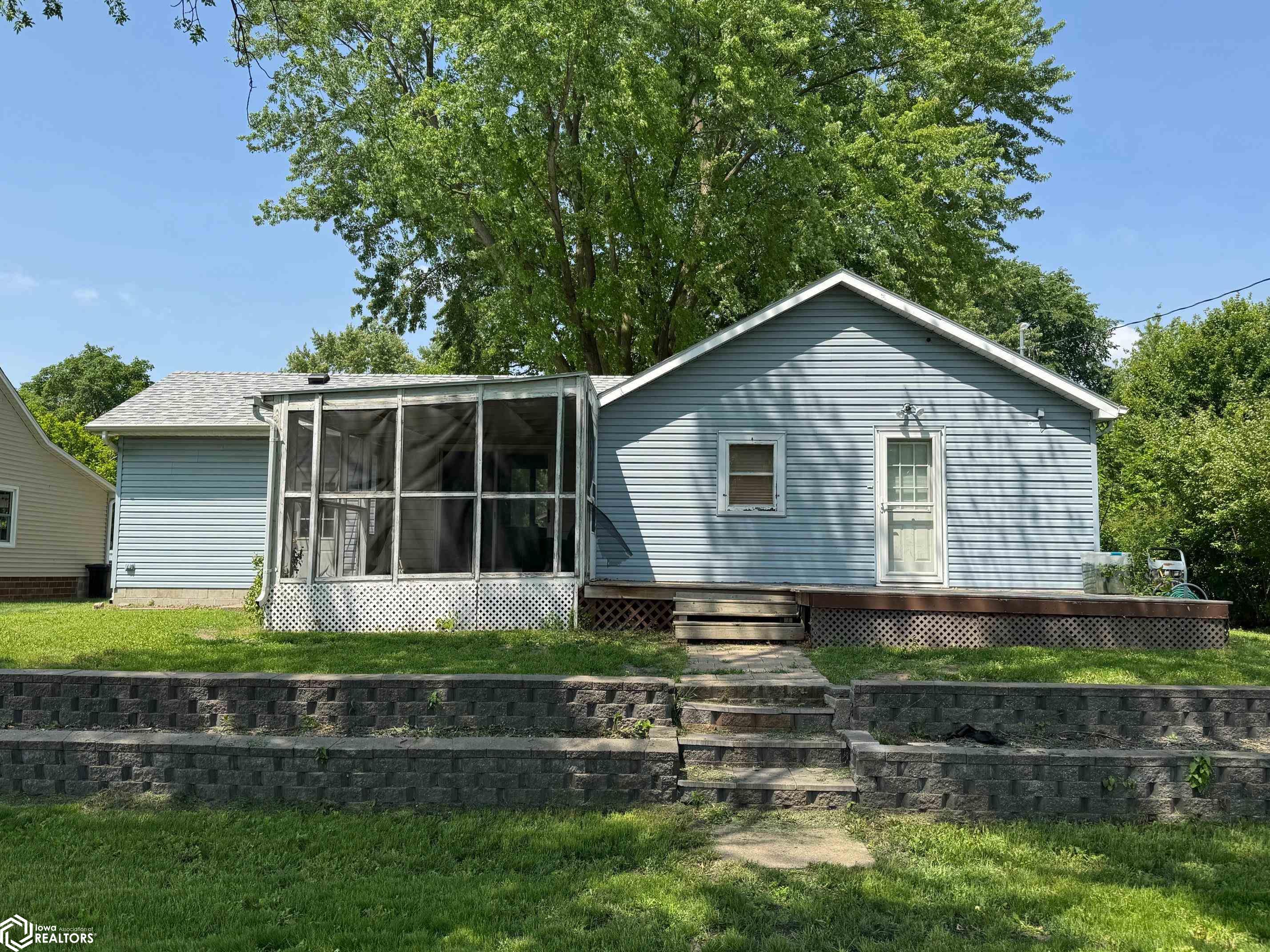 205 2nd Street, Humboldt, Iowa image 3