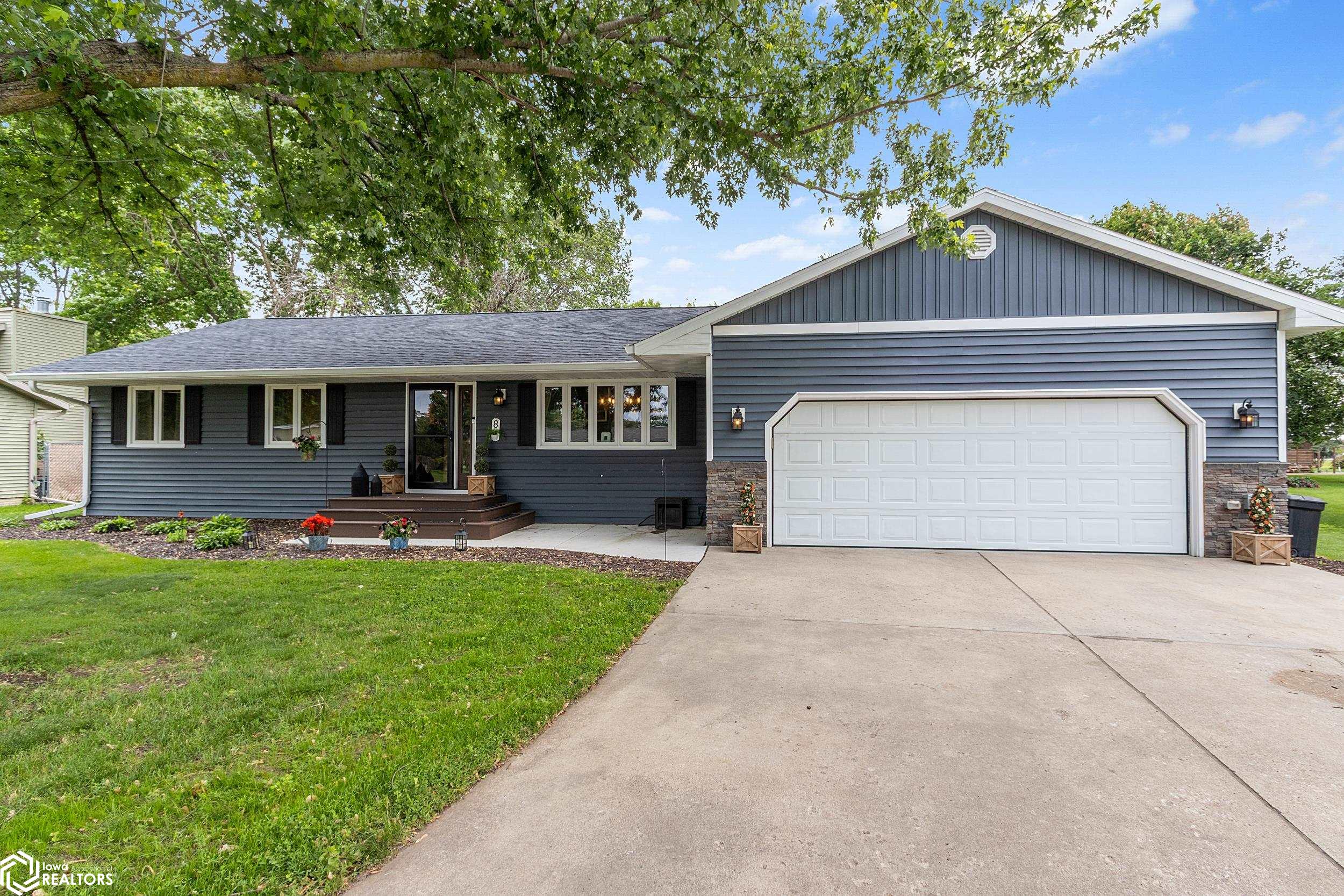 8 Williamsburg Cir, Mason City, Iowa image 3