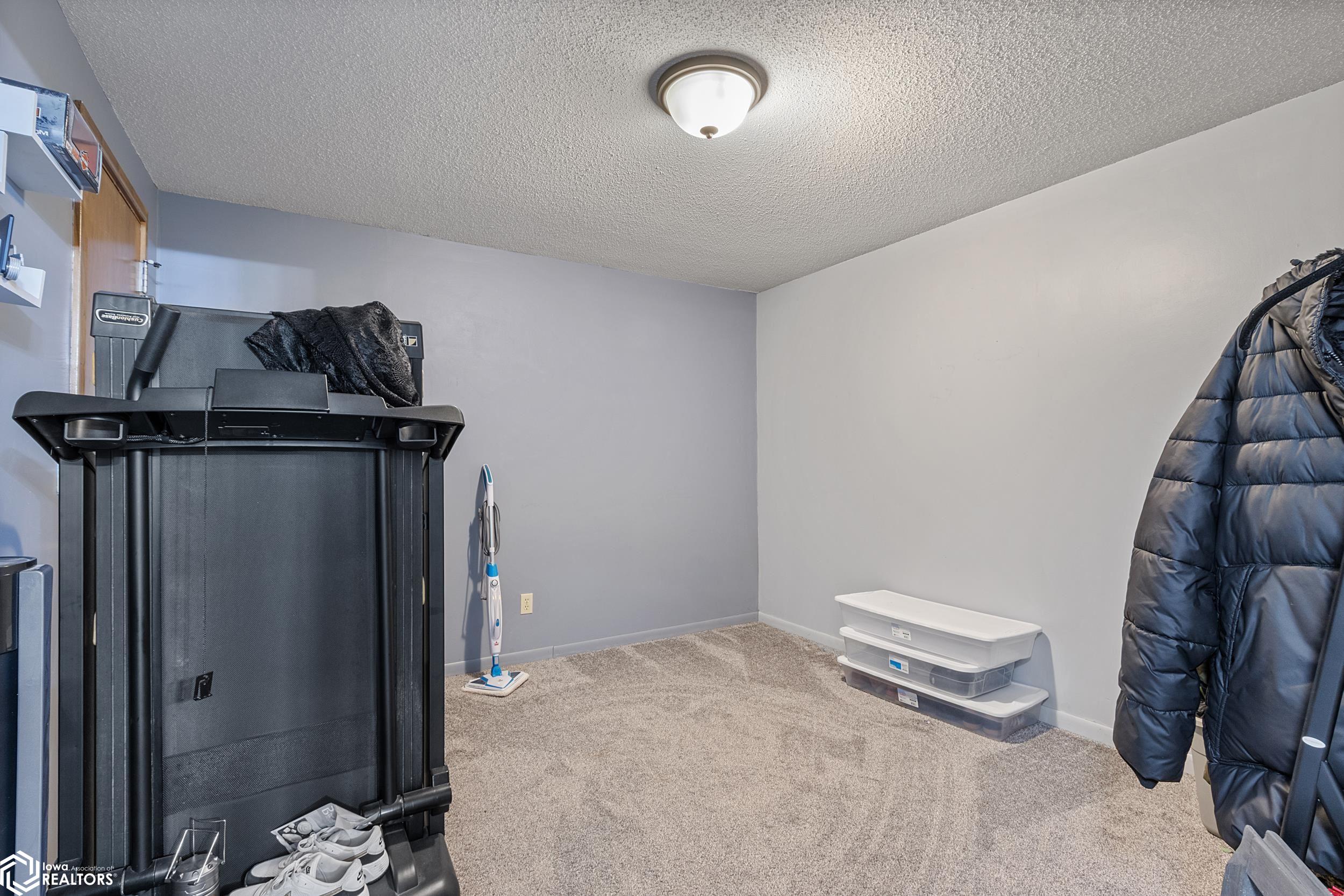 8 Williamsburg Cir, Mason City, Iowa image 23