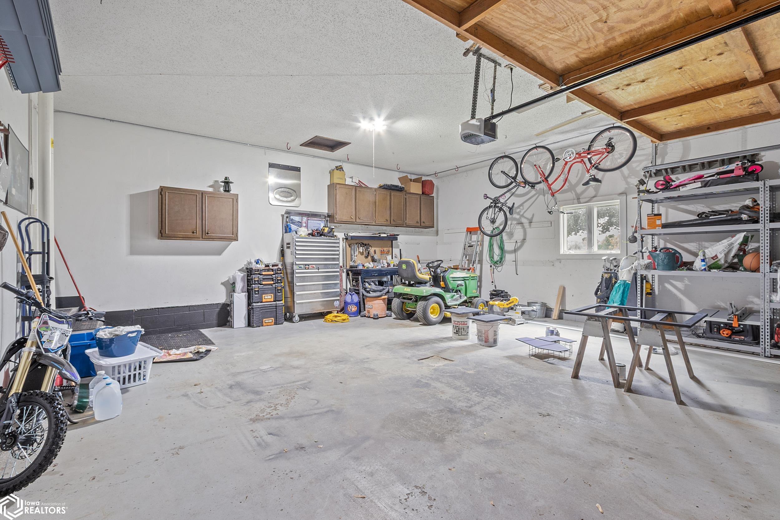 8 Williamsburg Cir, Mason City, Iowa image 25