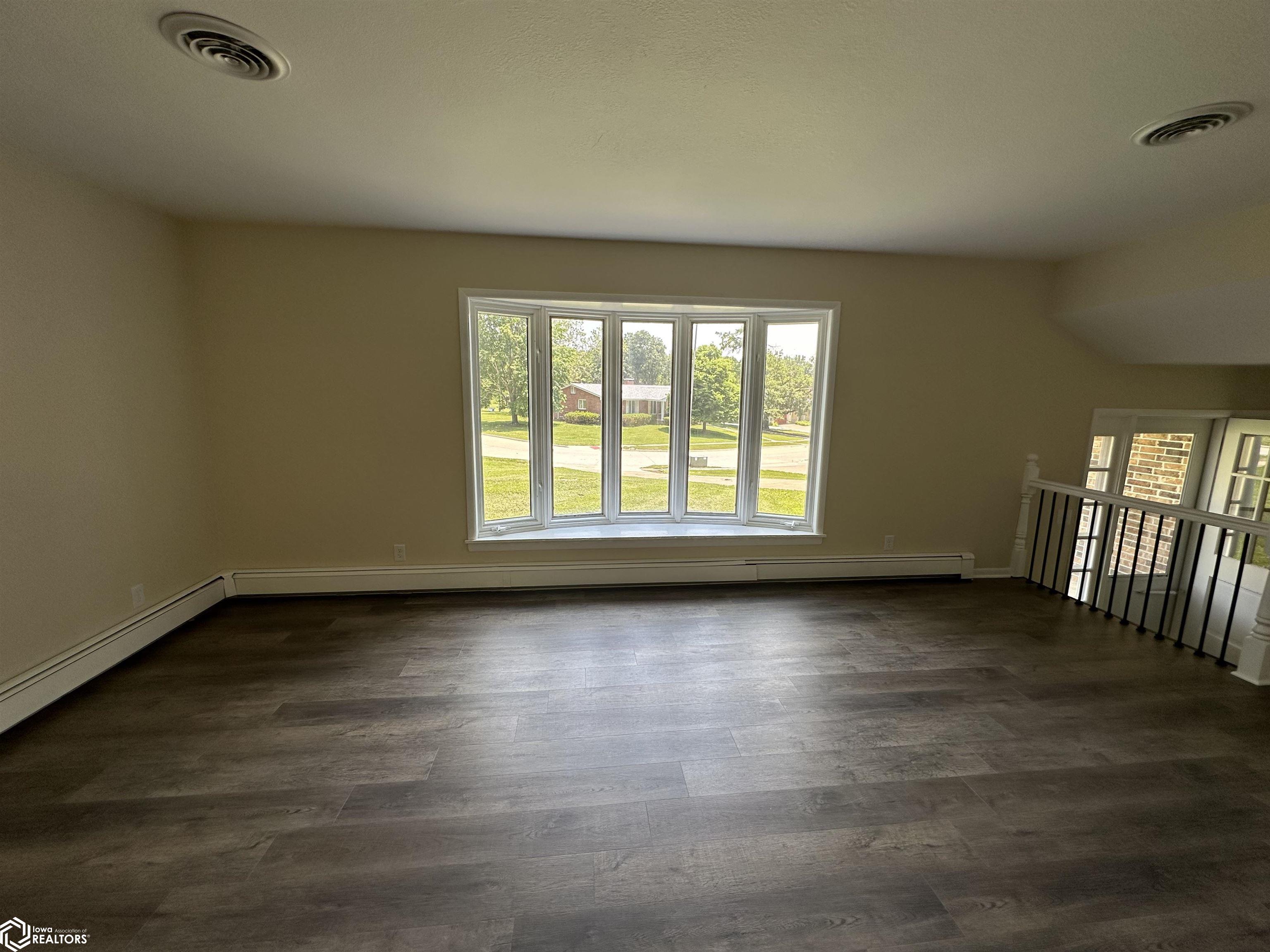 838 Mikels Drive, Centerville, Iowa image 4