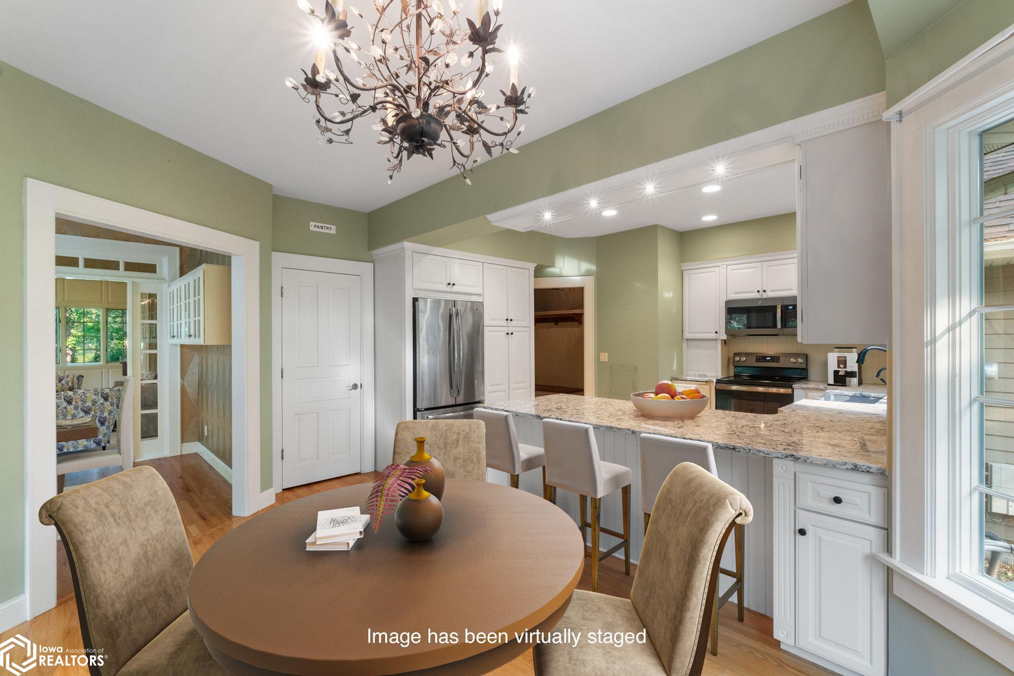 30 Burr Oak Lane, Mason City, Iowa image 13