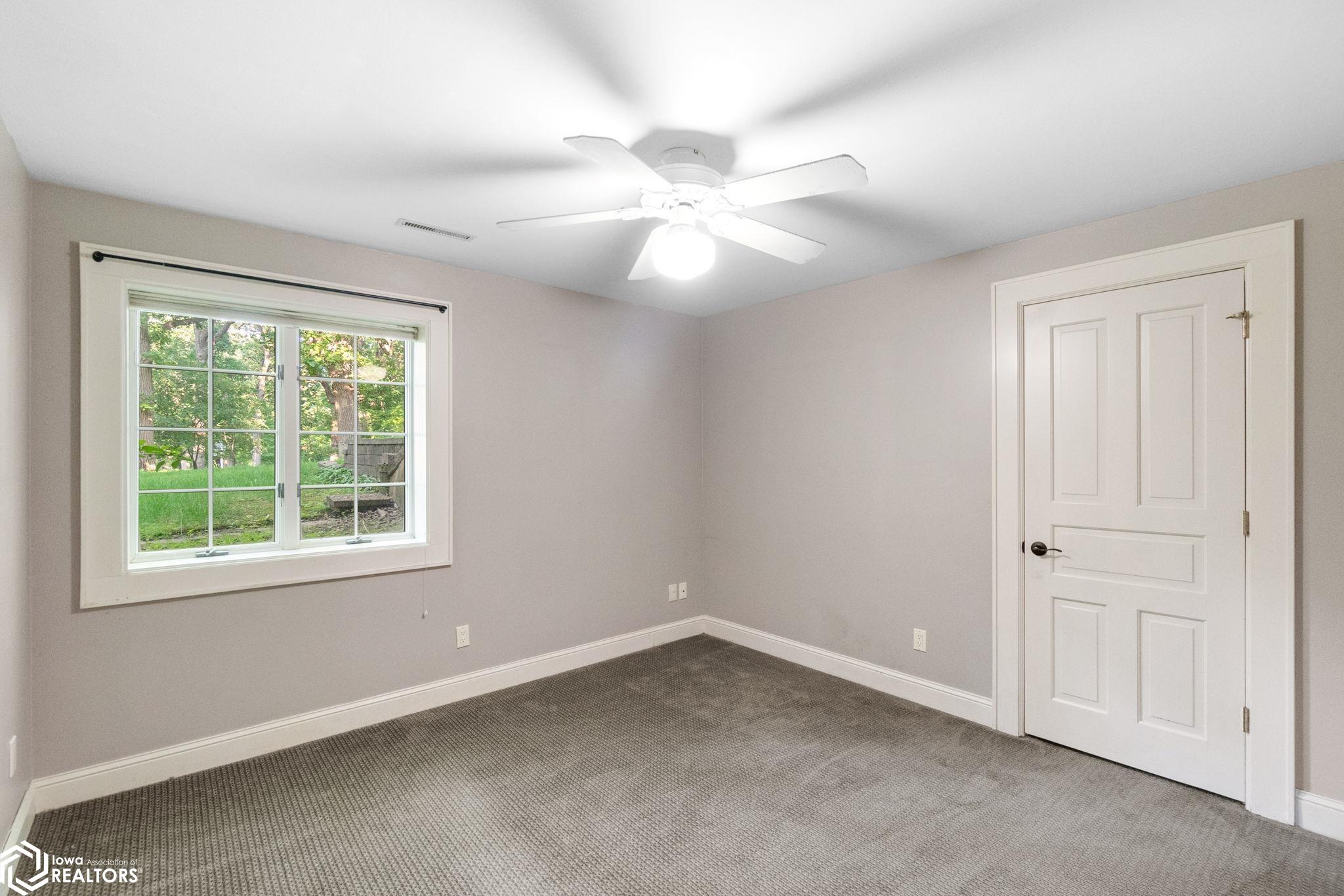 30 Burr Oak Lane, Mason City, Iowa image 36