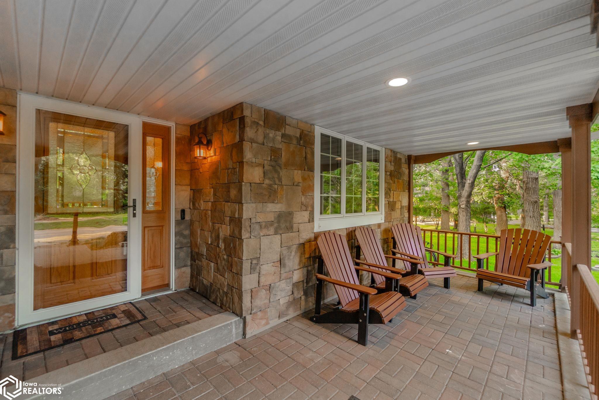 30 Burr Oak Lane, Mason City, Iowa image 5