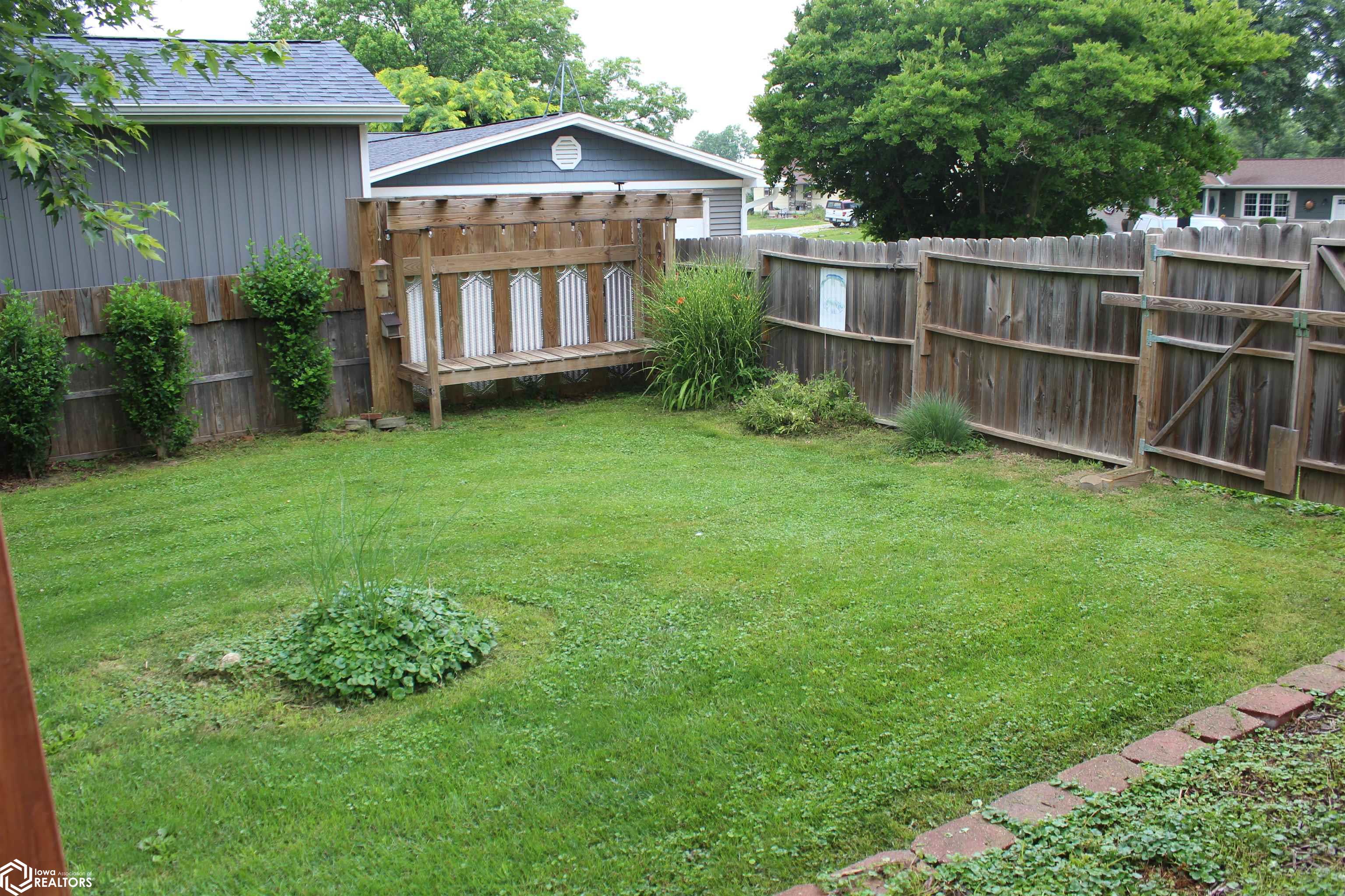219 Hillcrest Drive, Hamilton, Illinois image 18