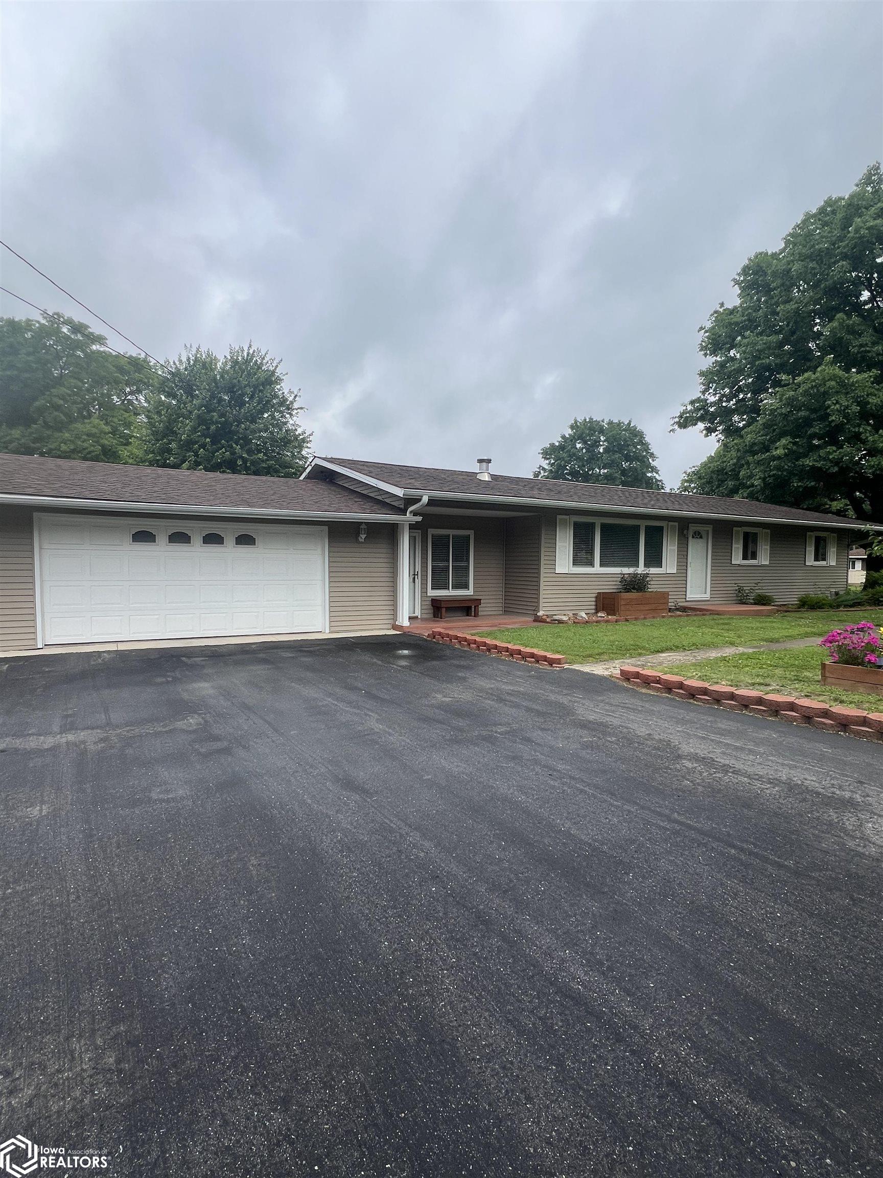219 Hillcrest Drive, Hamilton, Illinois image 29