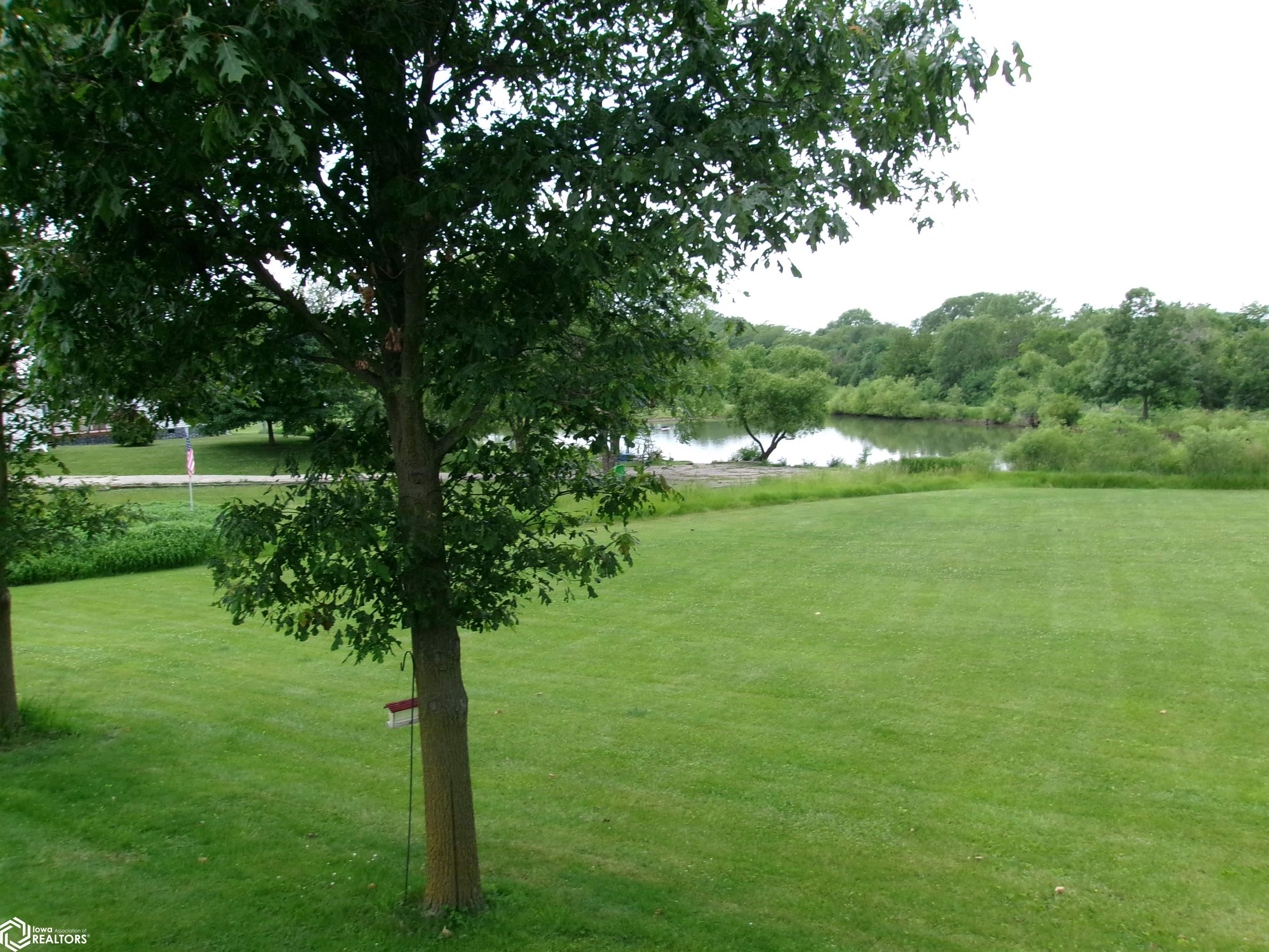 829 Quiet Harbor #11, Creston, Iowa image 14