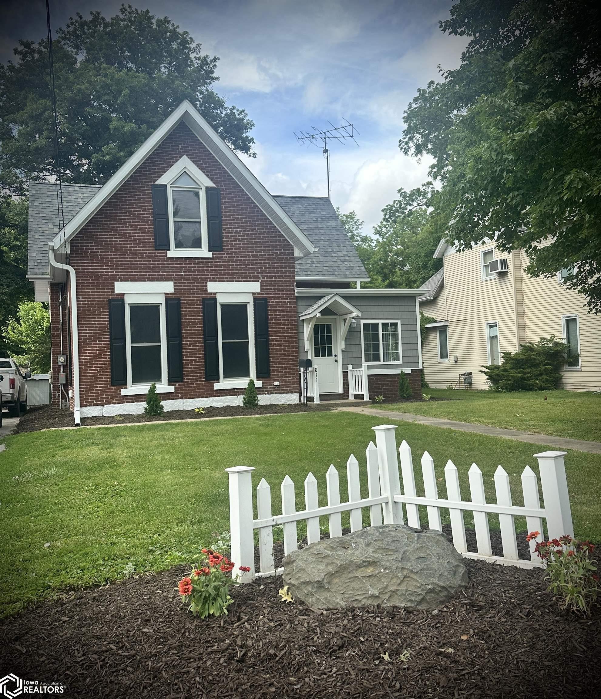 811 C Avenue, Oskaloosa, Iowa image 2