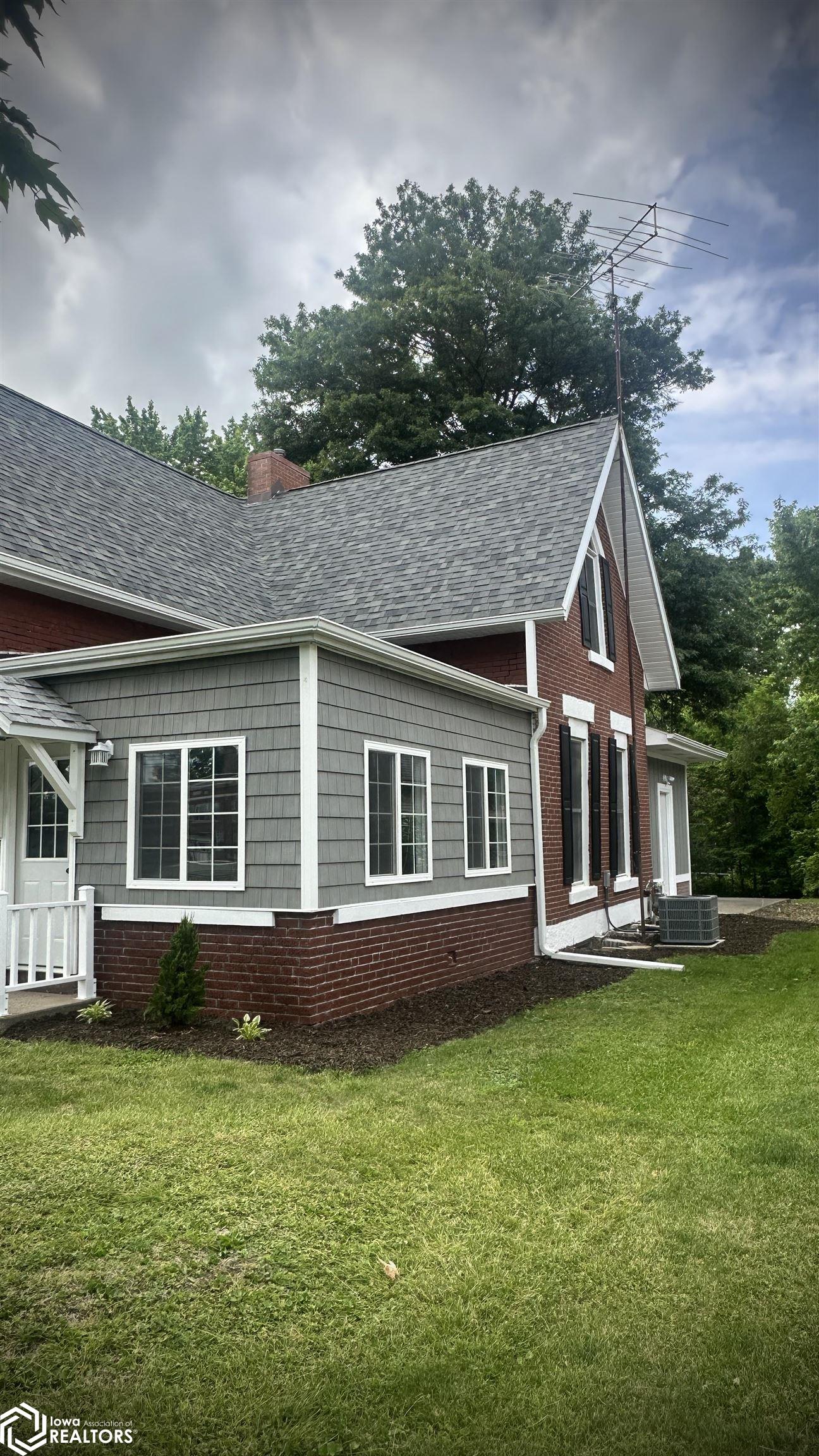 811 C Avenue, Oskaloosa, Iowa image 4