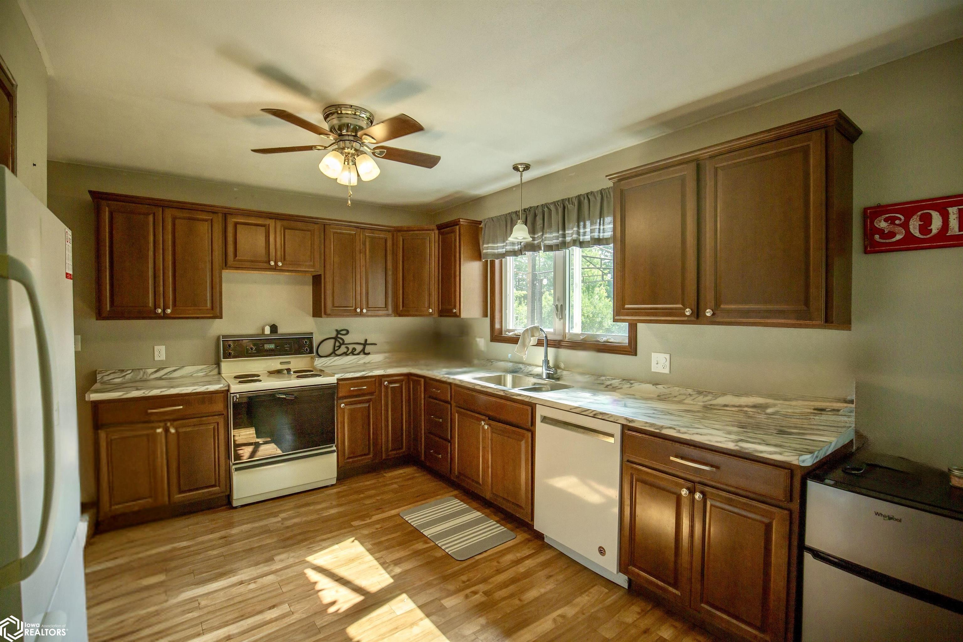716 S Jones Street, Algona, Iowa image 13