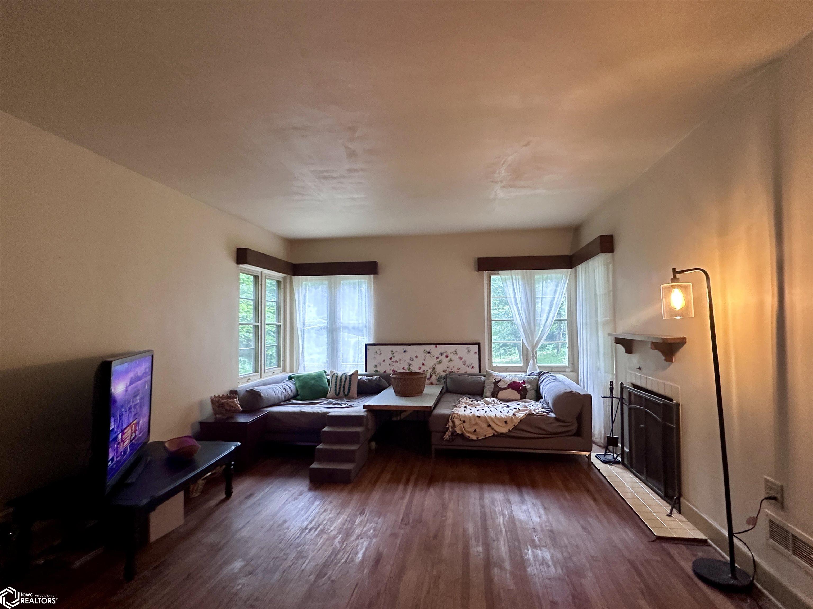 422 E Maple Avenue, Ottumwa, Iowa image 2