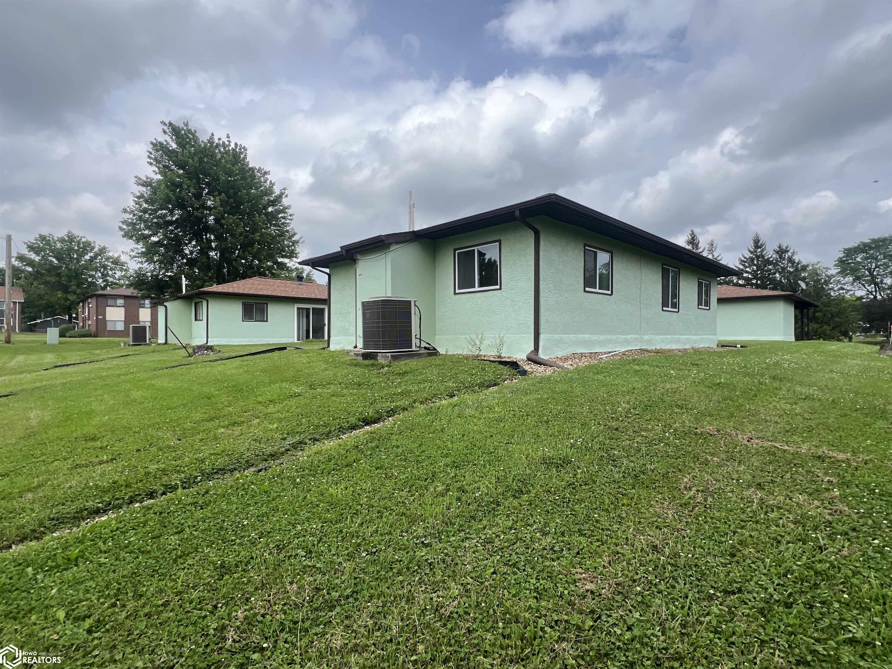 300 E Buchanan Avenue, Fairfield, Iowa image 1