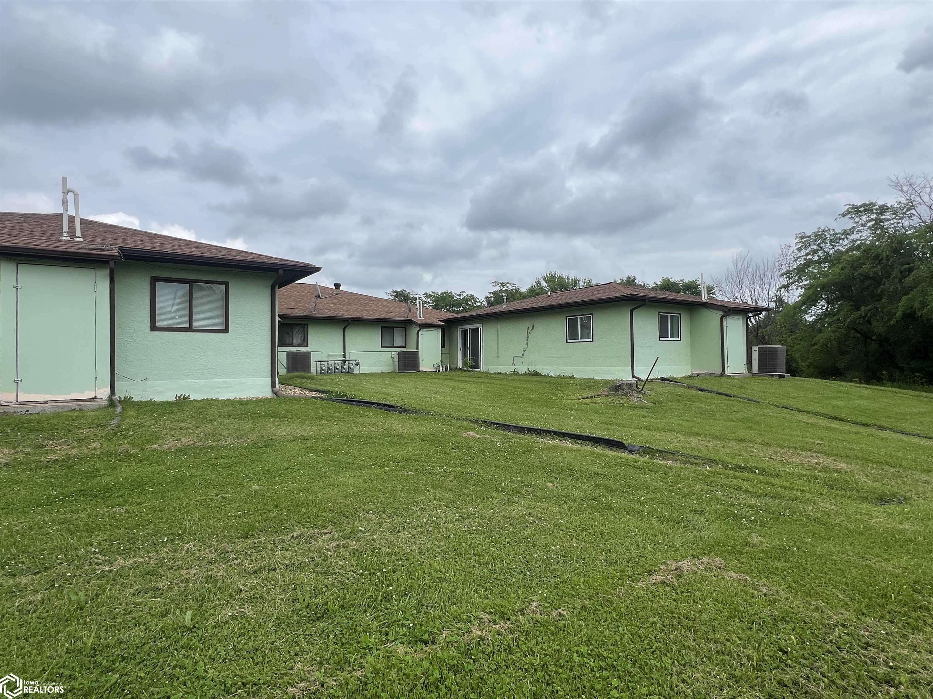 300 E Buchanan Avenue, Fairfield, Iowa image 5