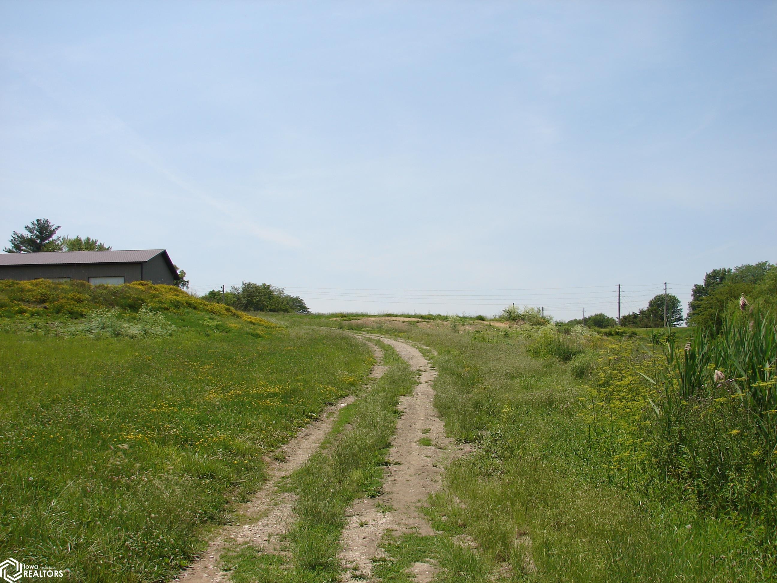 206 E Harvest Dr., Mount Pleasant, Iowa image 2