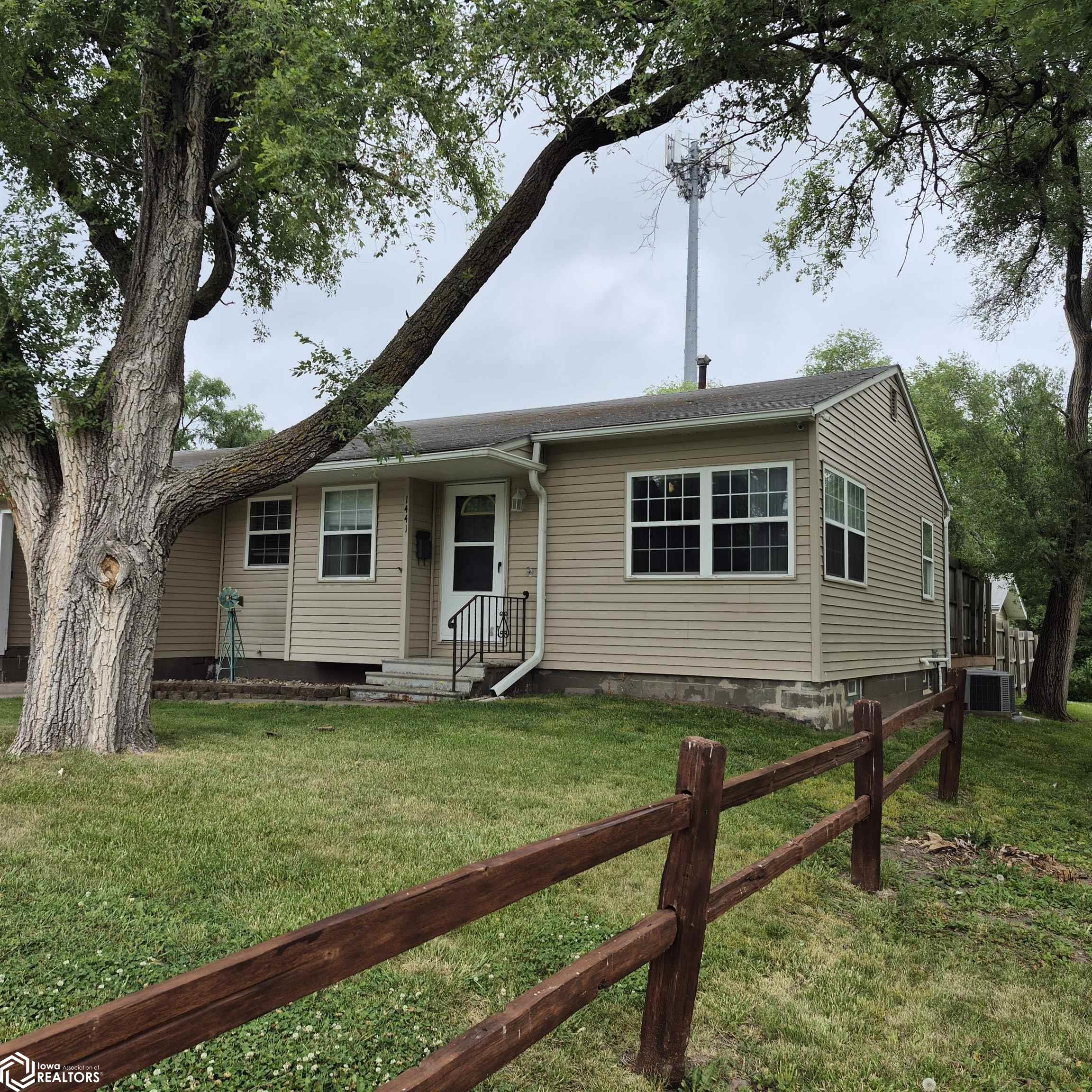 1441 Albia Rd., Ottumwa, Iowa image 1