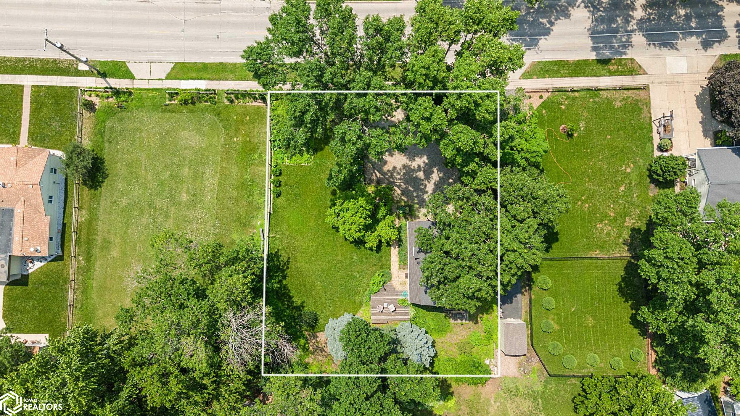 533 N Shore Dr, Clear Lake, Iowa image 37