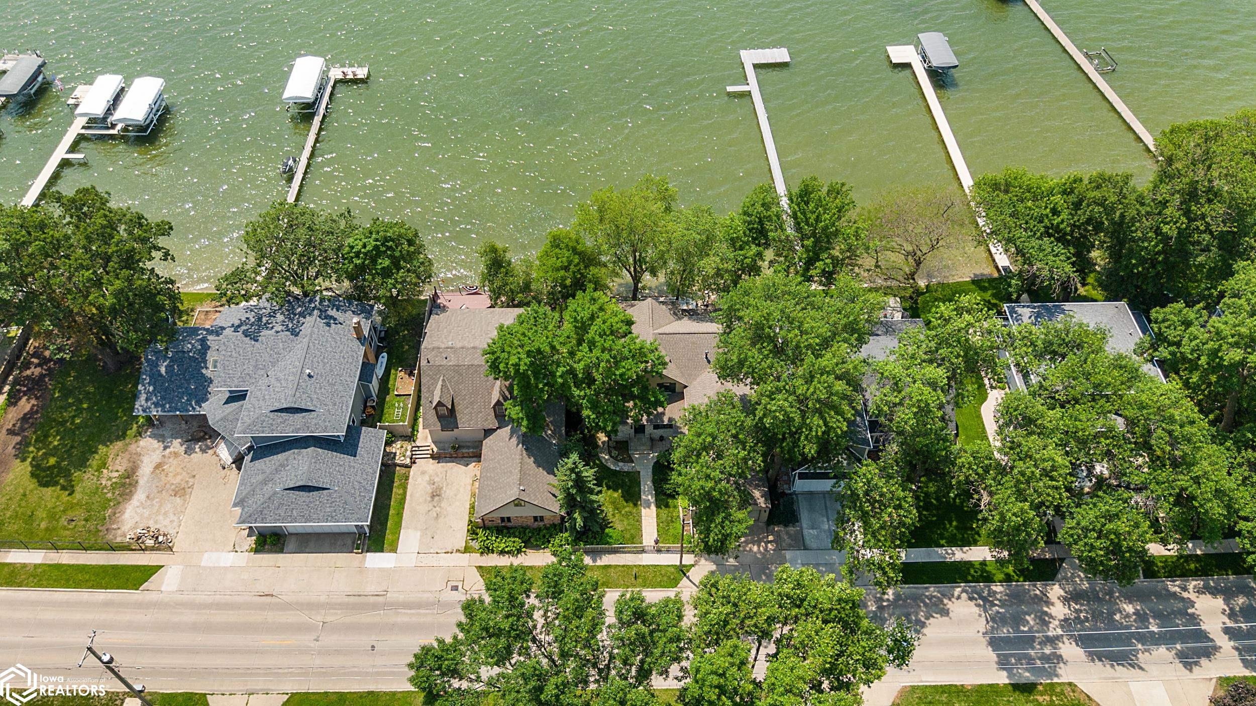 533 N Shore Dr, Clear Lake, Iowa image 40