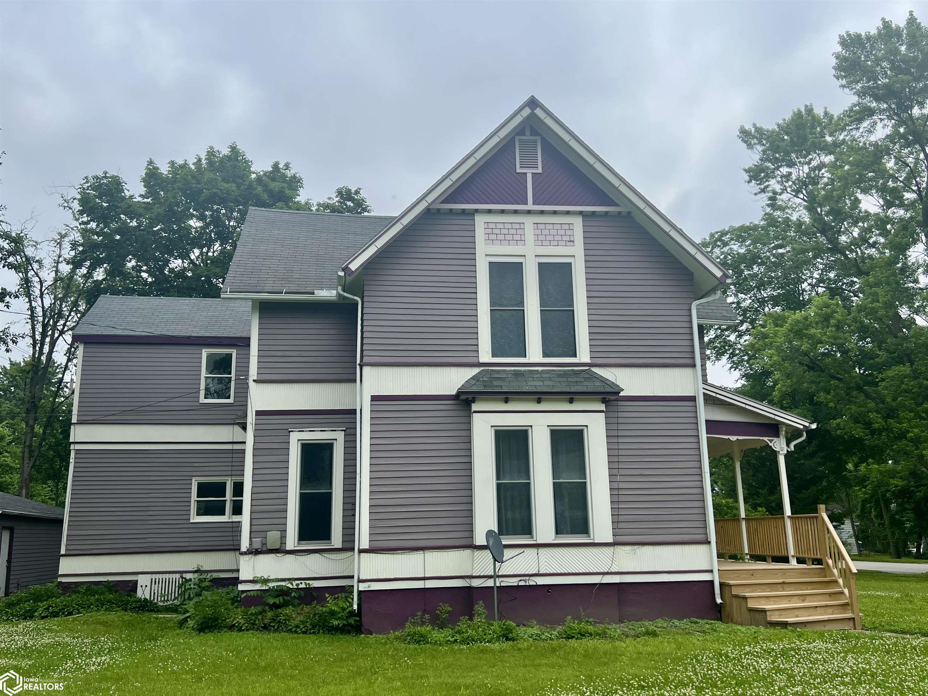 201 E Kirkwood Avenue, Fairfield, Iowa image 3