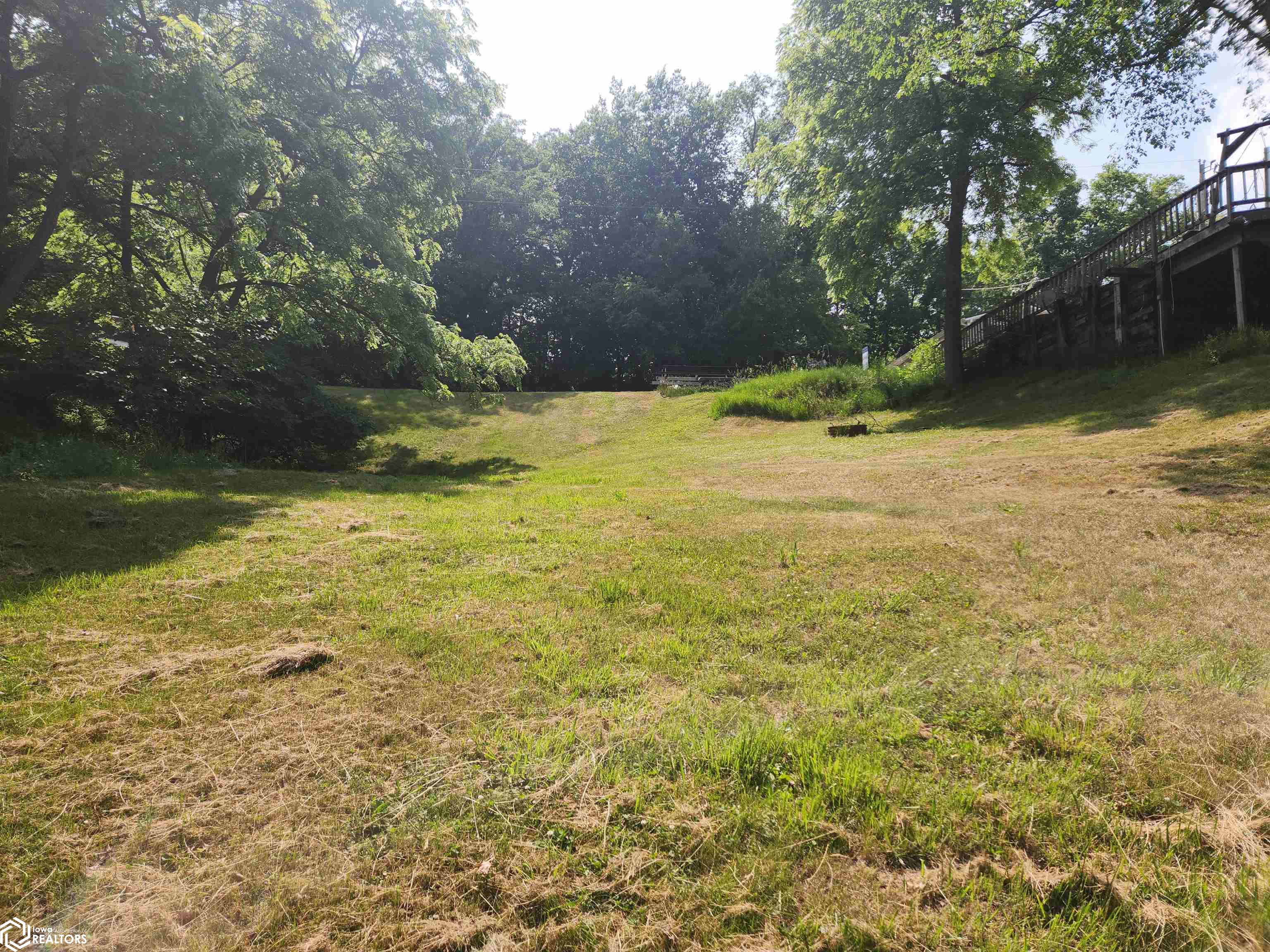 1059 Lakeshore Drive, Brooklyn, Iowa image 14