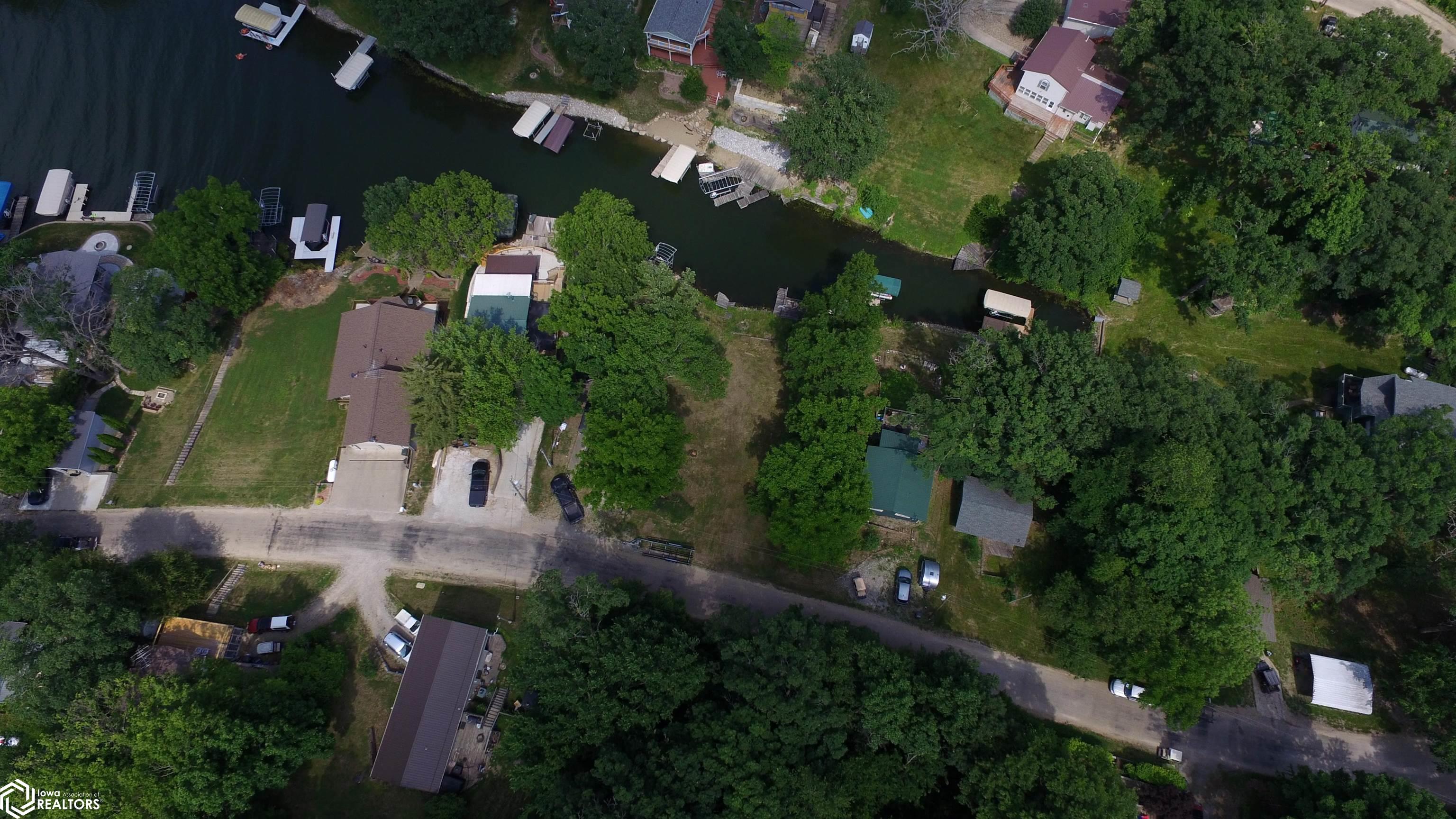 1059 Lakeshore Drive, Brooklyn, Iowa image 17