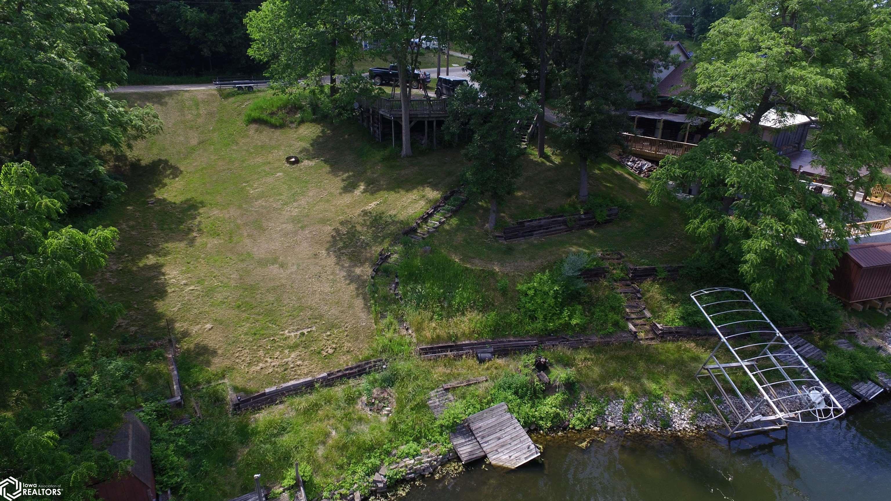 1059 Lakeshore Drive, Brooklyn, Iowa image 5