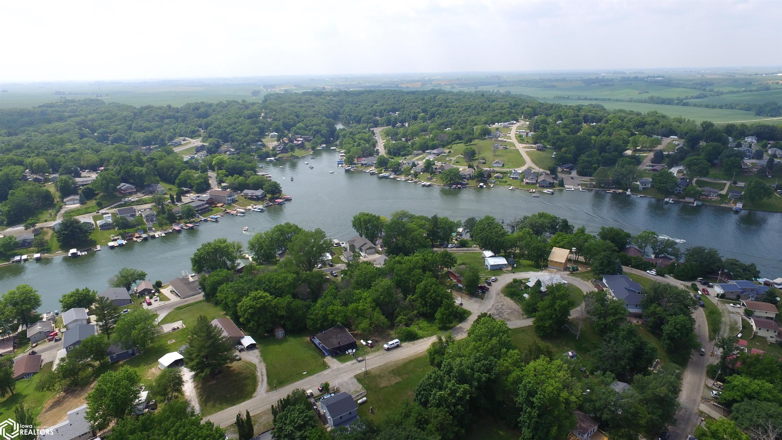 1059 Lakeshore Drive, Brooklyn, Iowa image 7