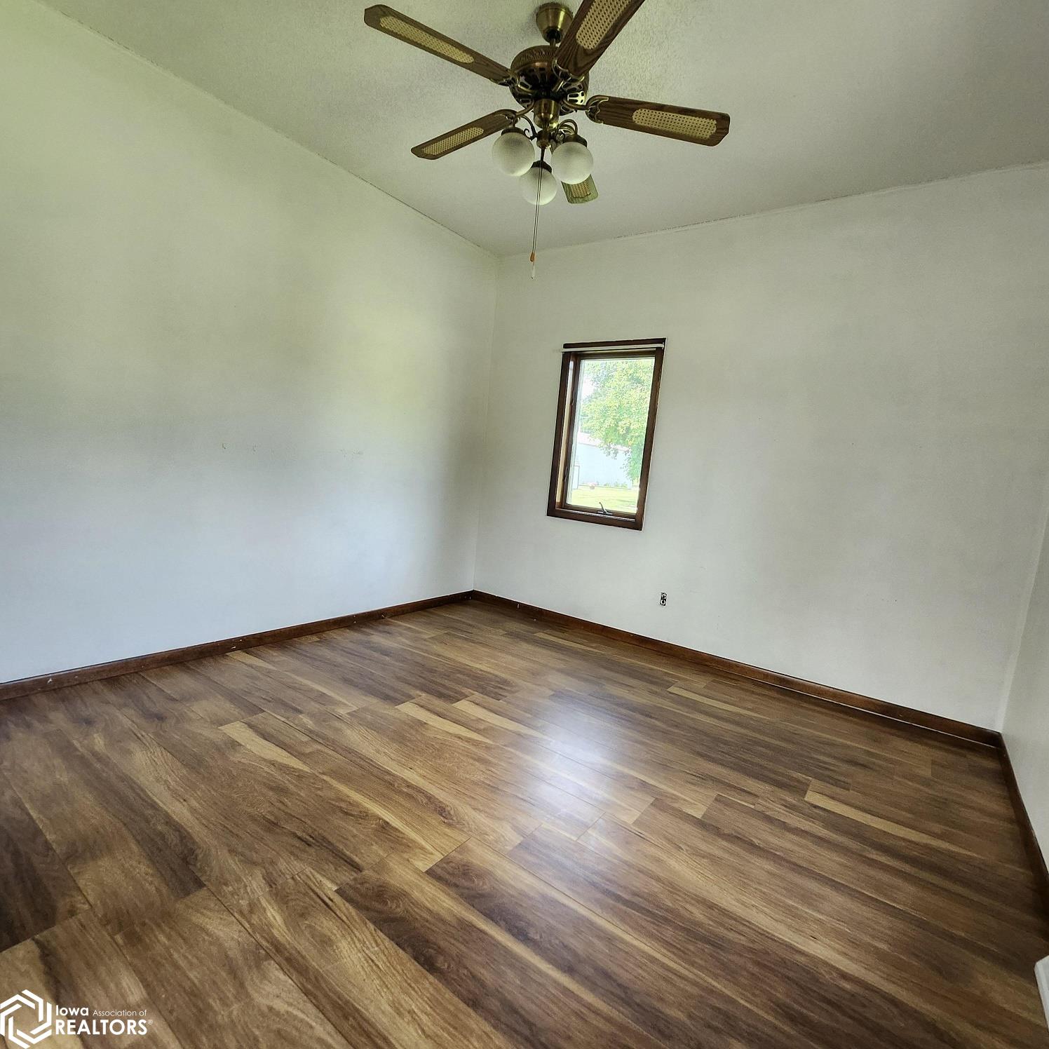 305 Sw B Ave, Gilmore City, Iowa image 9