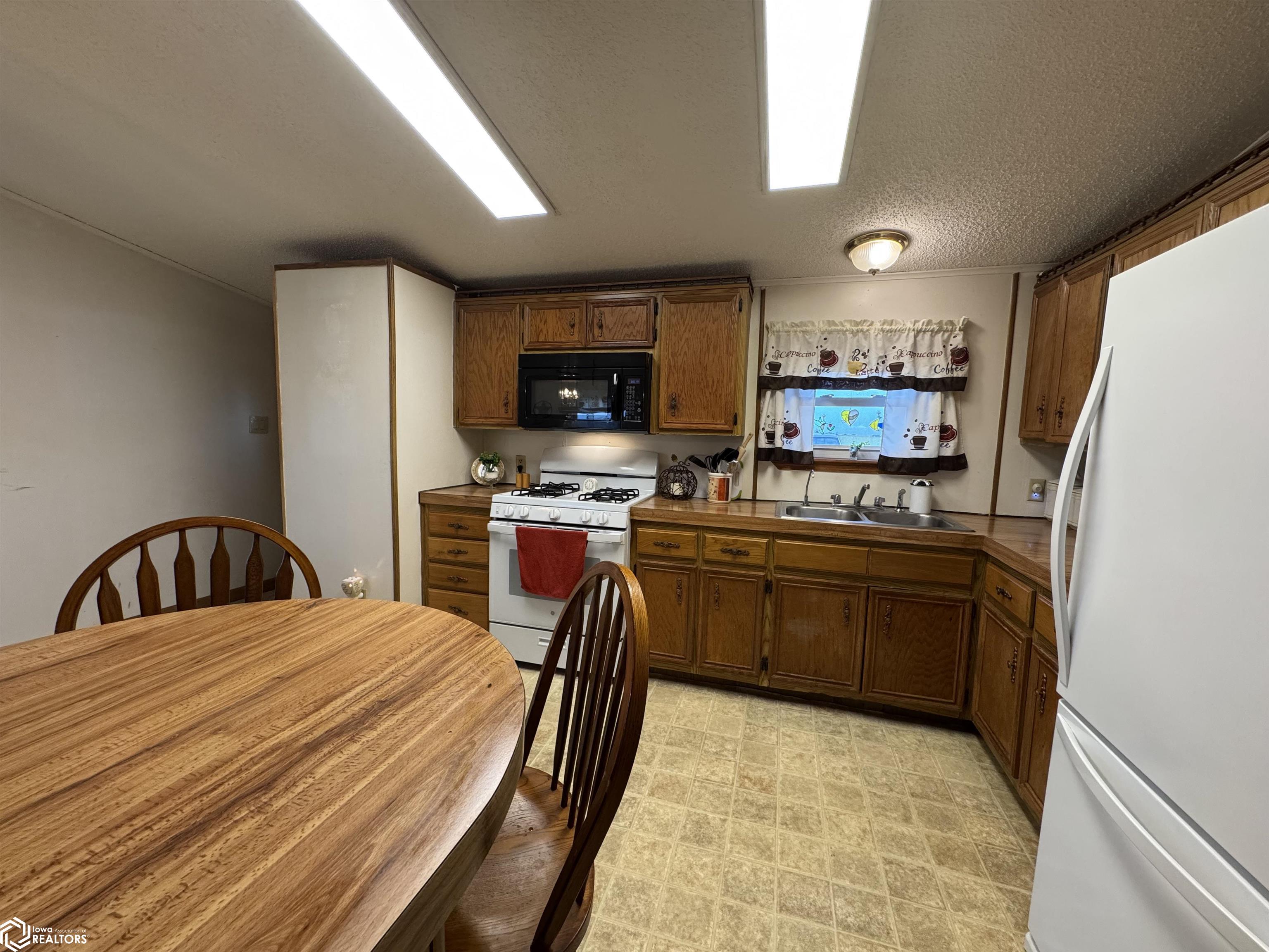 15310 465th Street, Mystic, Iowa image 5