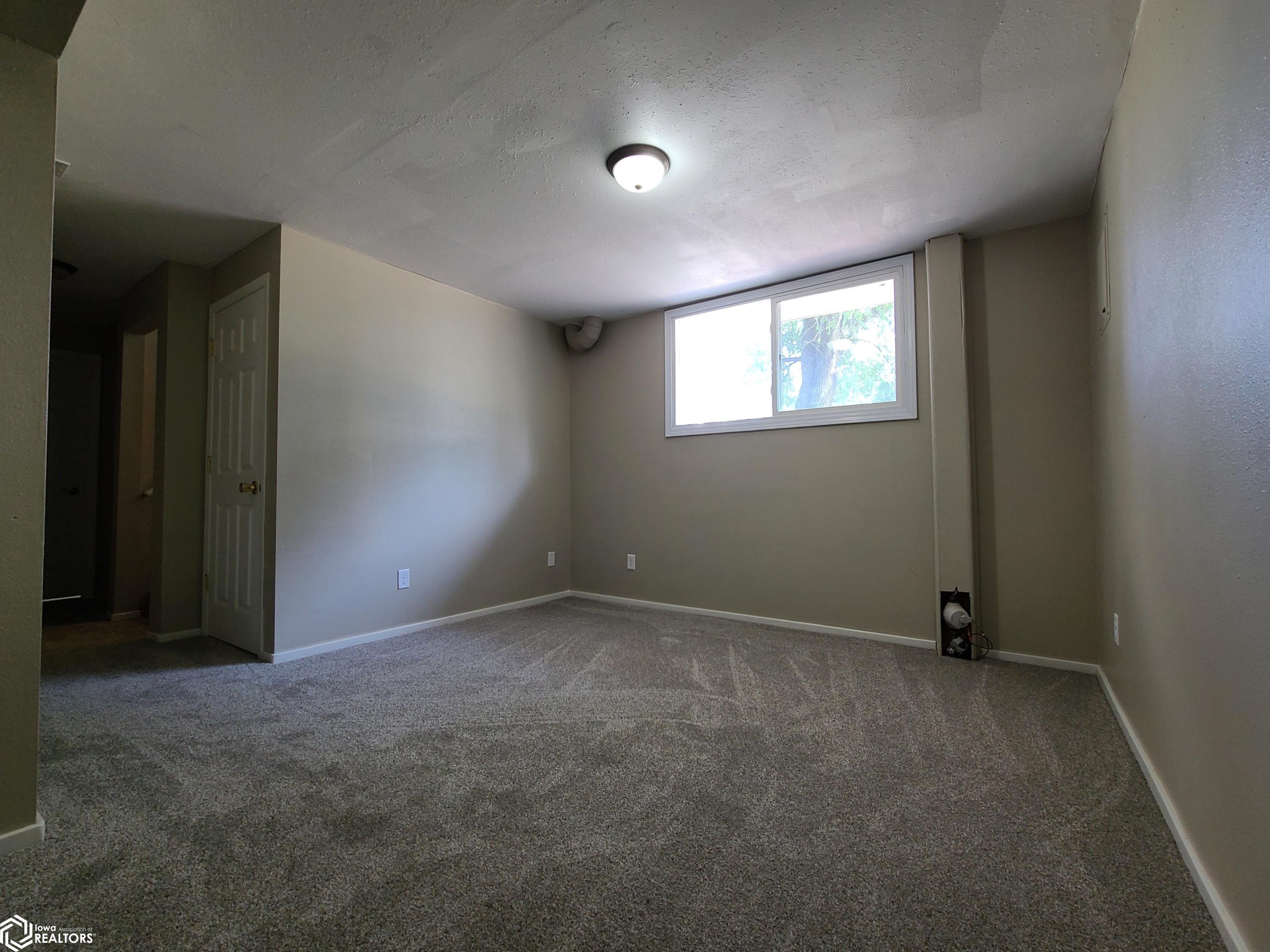 907 D Avenue, Oskaloosa, Iowa image 23