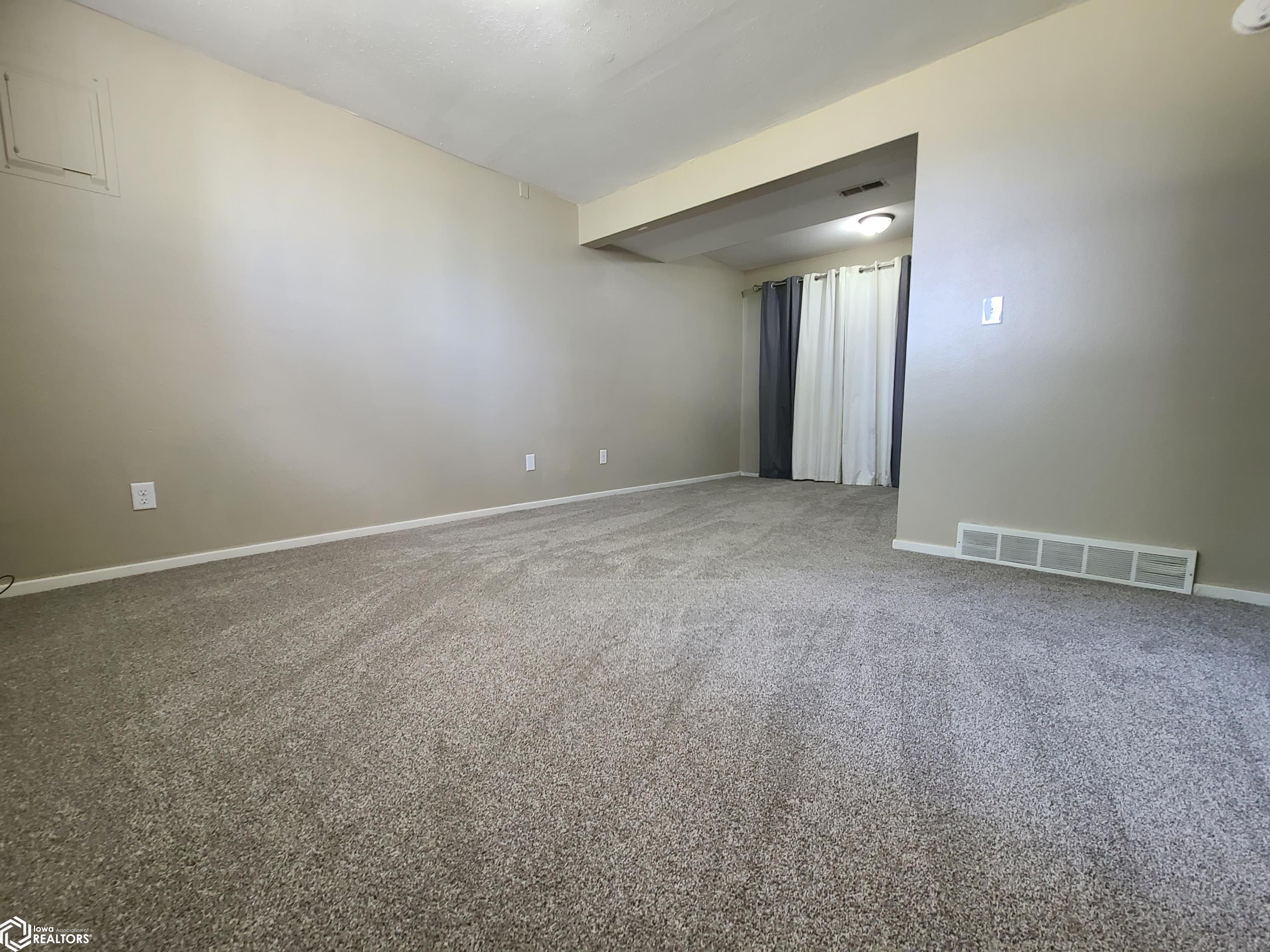 907 D Avenue, Oskaloosa, Iowa image 24