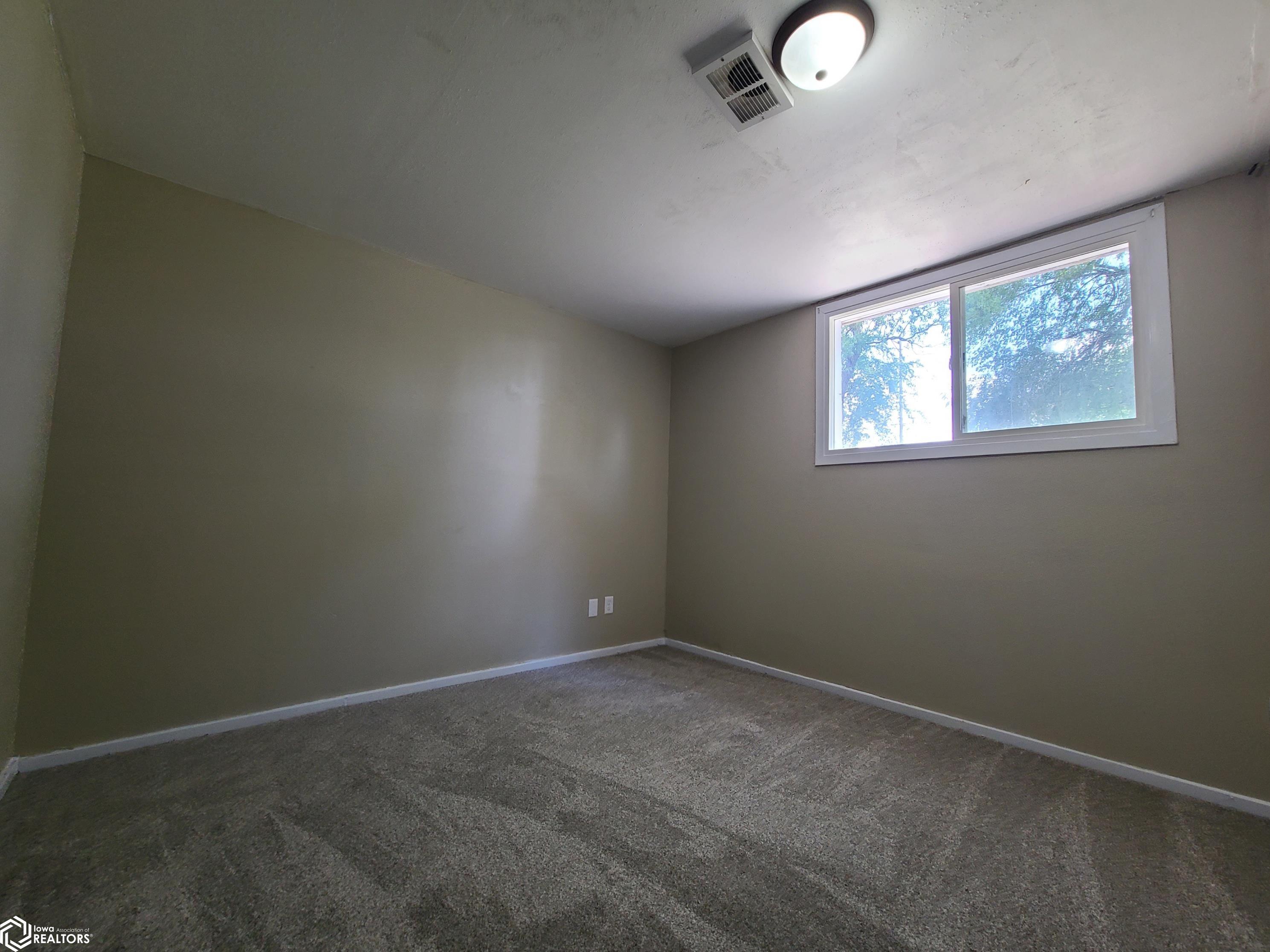 907 D Avenue, Oskaloosa, Iowa image 29