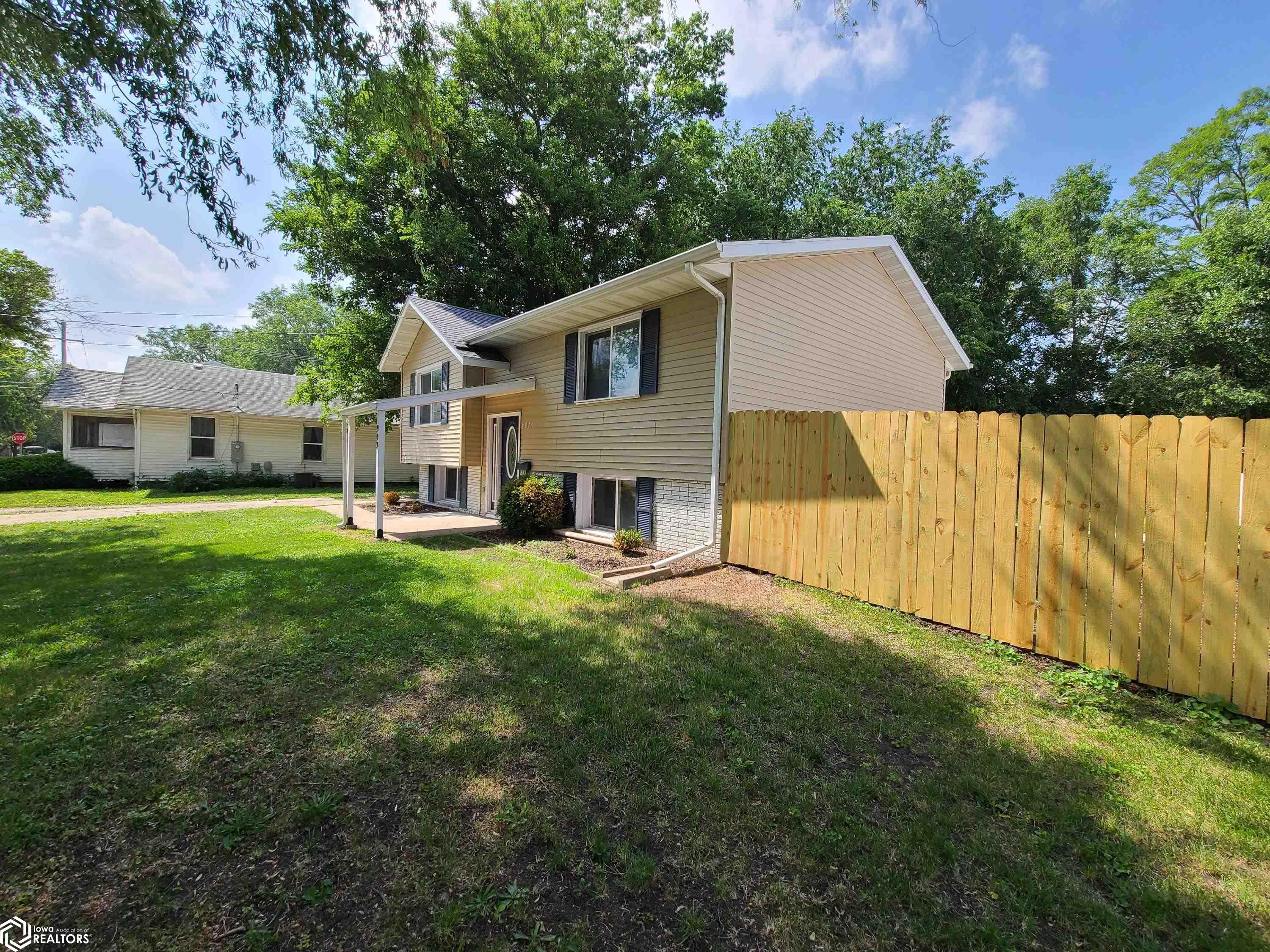 907 D Avenue, Oskaloosa, Iowa image 4