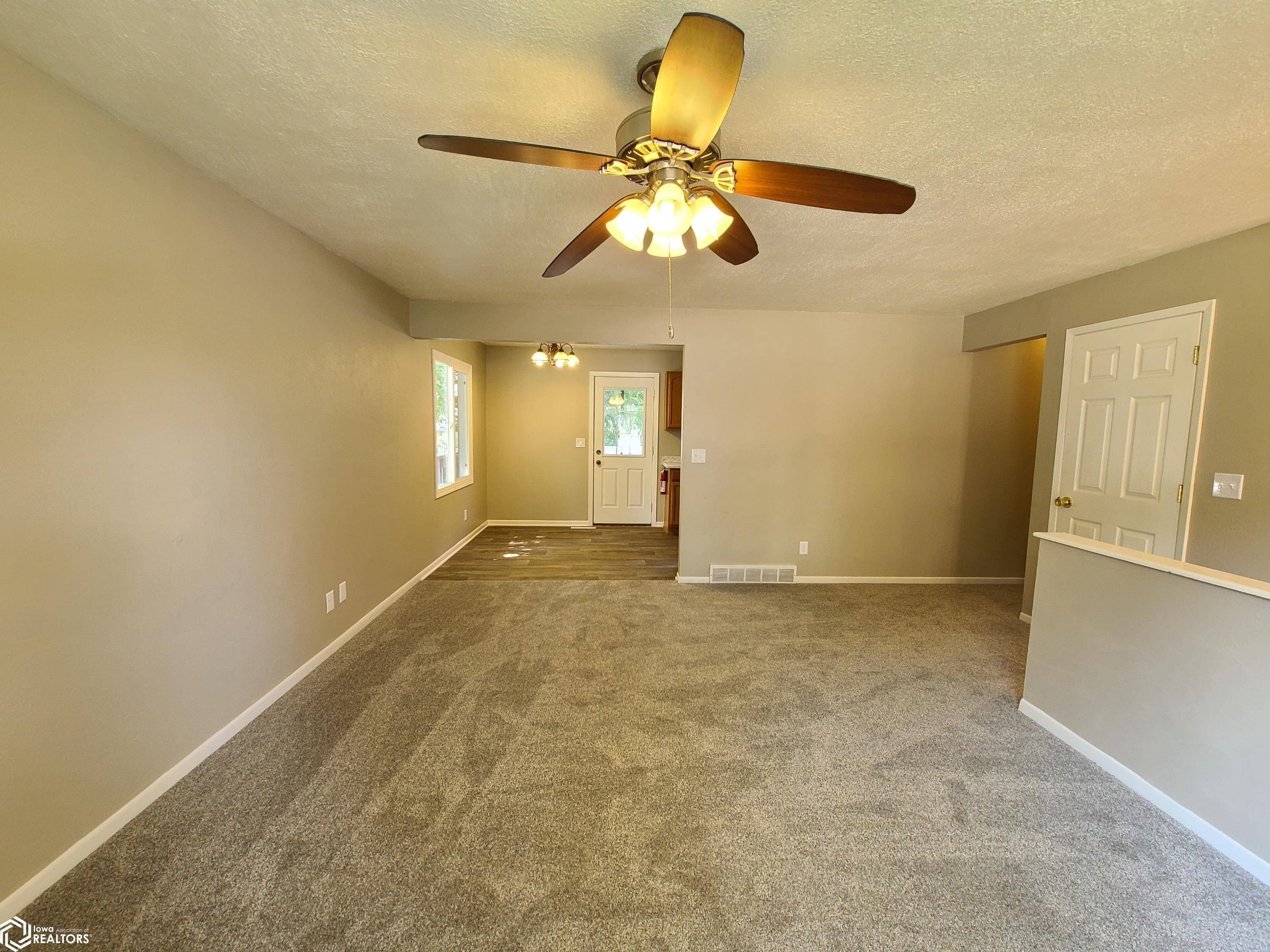 907 D Avenue, Oskaloosa, Iowa image 9