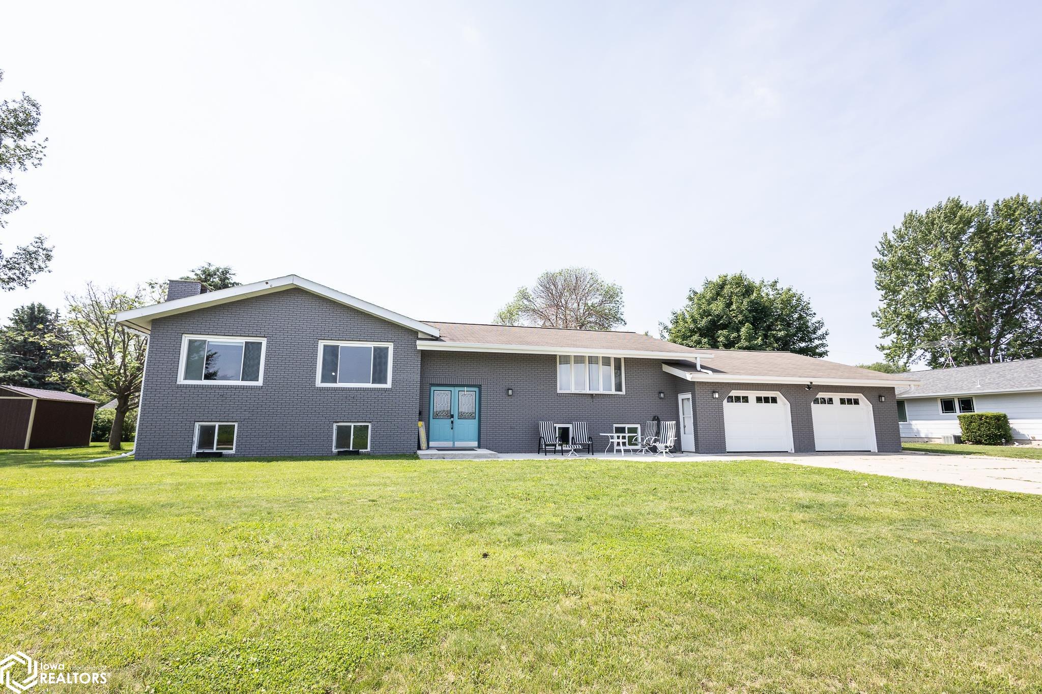 912 9th Street, Belmond, Iowa image 1
