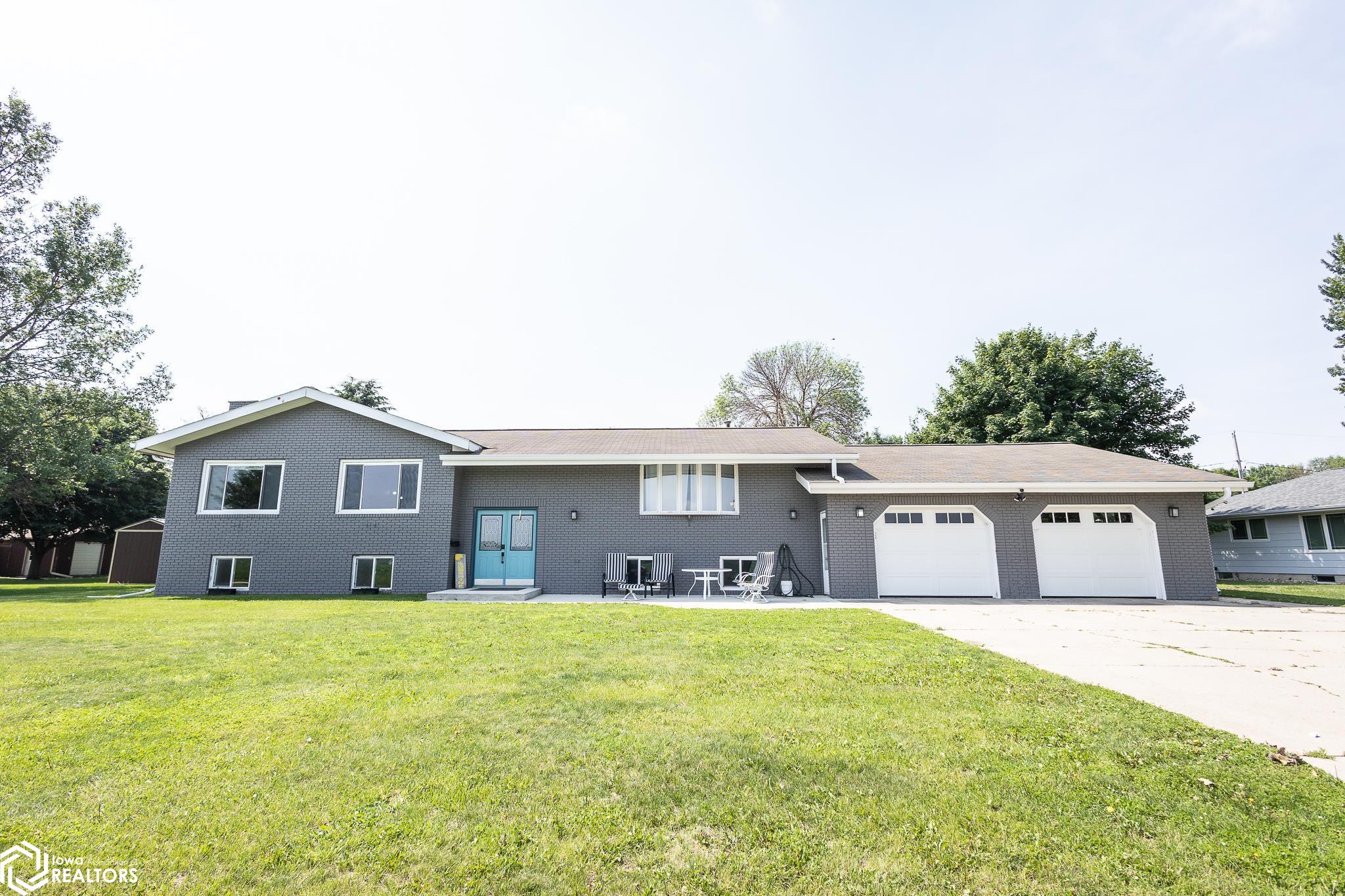912 9th Street, Belmond, Iowa image 2