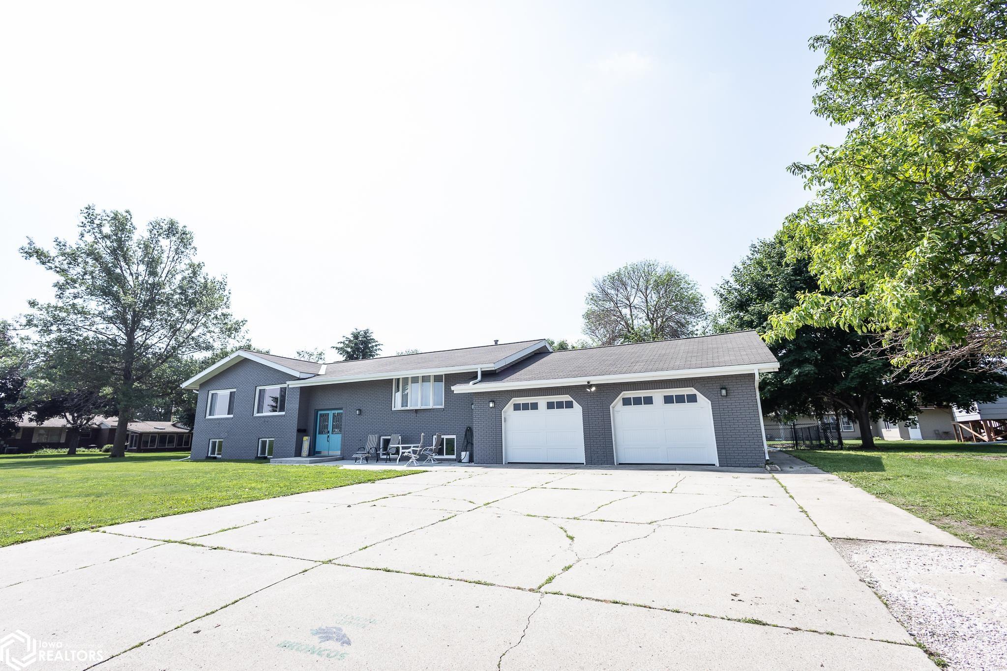 912 9th Street, Belmond, Iowa image 7