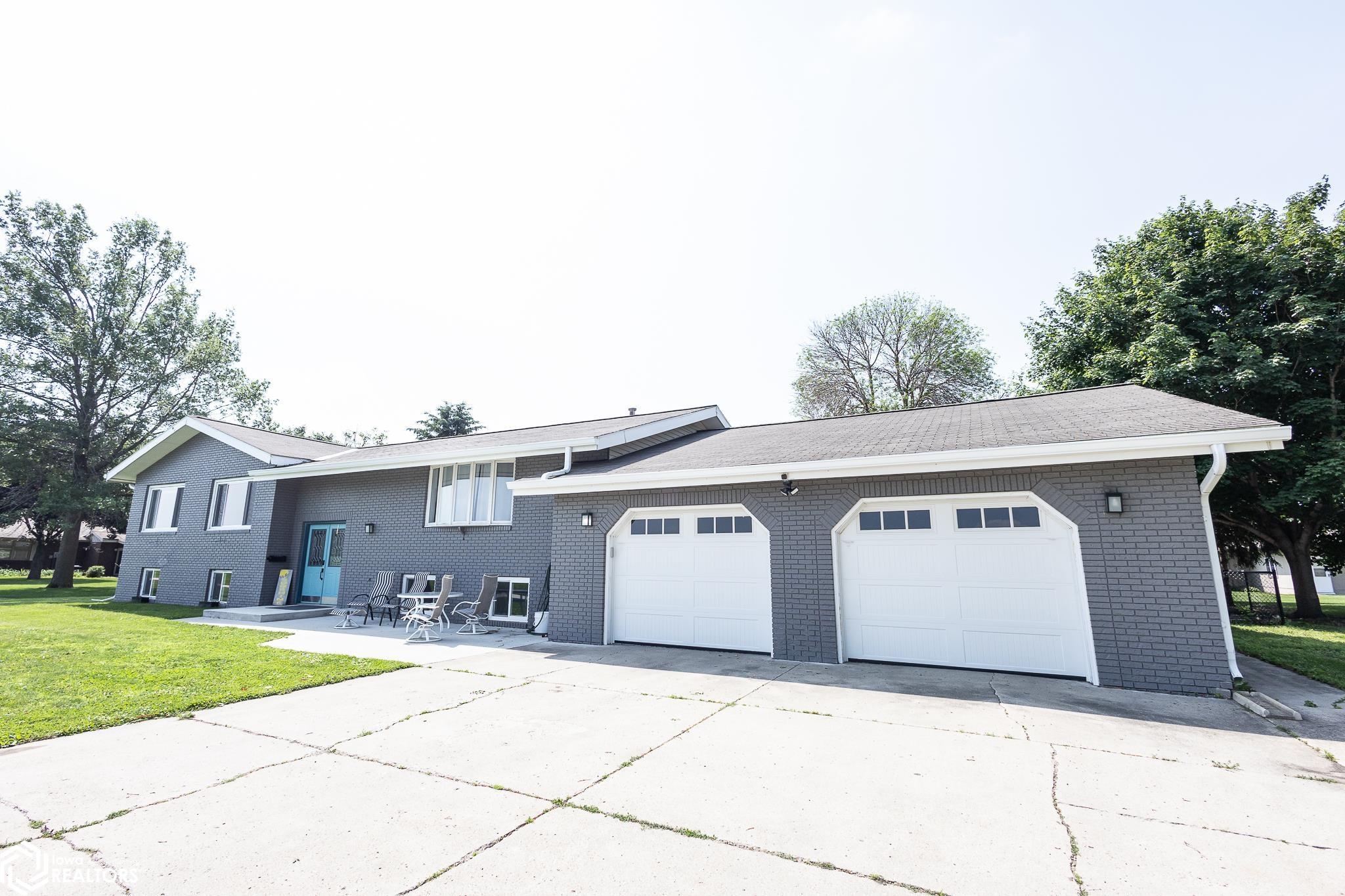 912 9th Street, Belmond, Iowa image 8