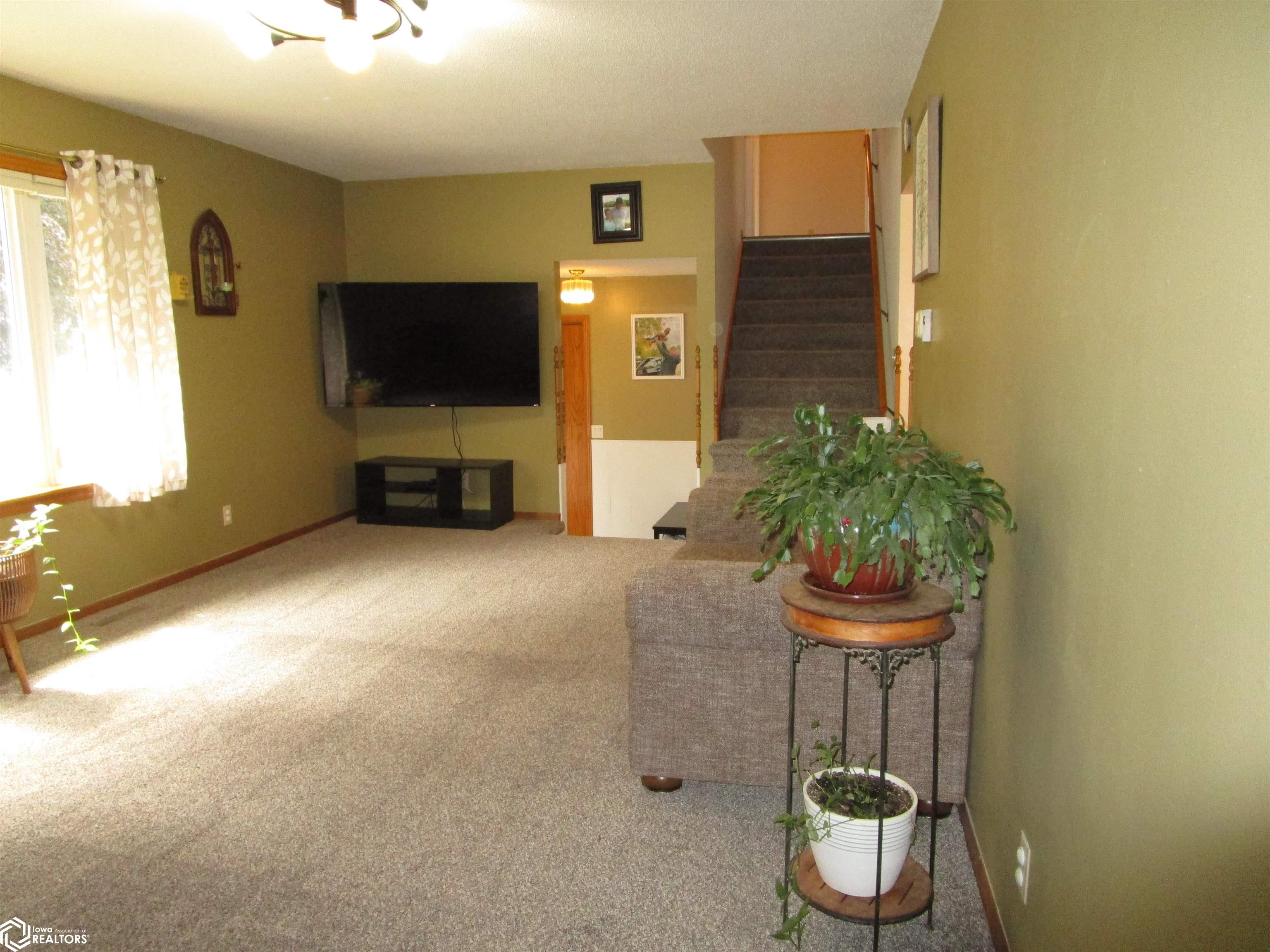 111 Slayton, Iowa Falls, Iowa image 11