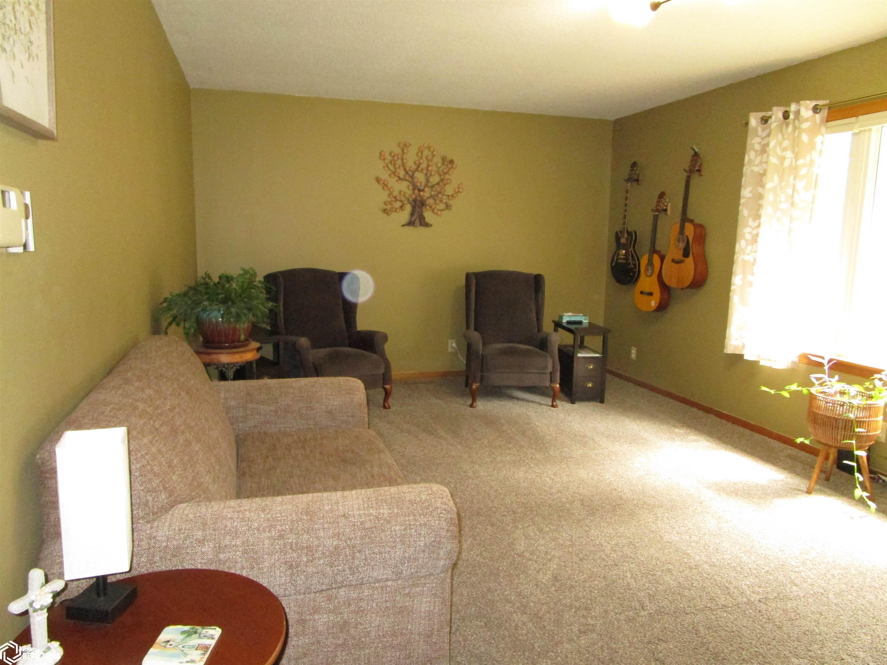 111 Slayton, Iowa Falls, Iowa image 12