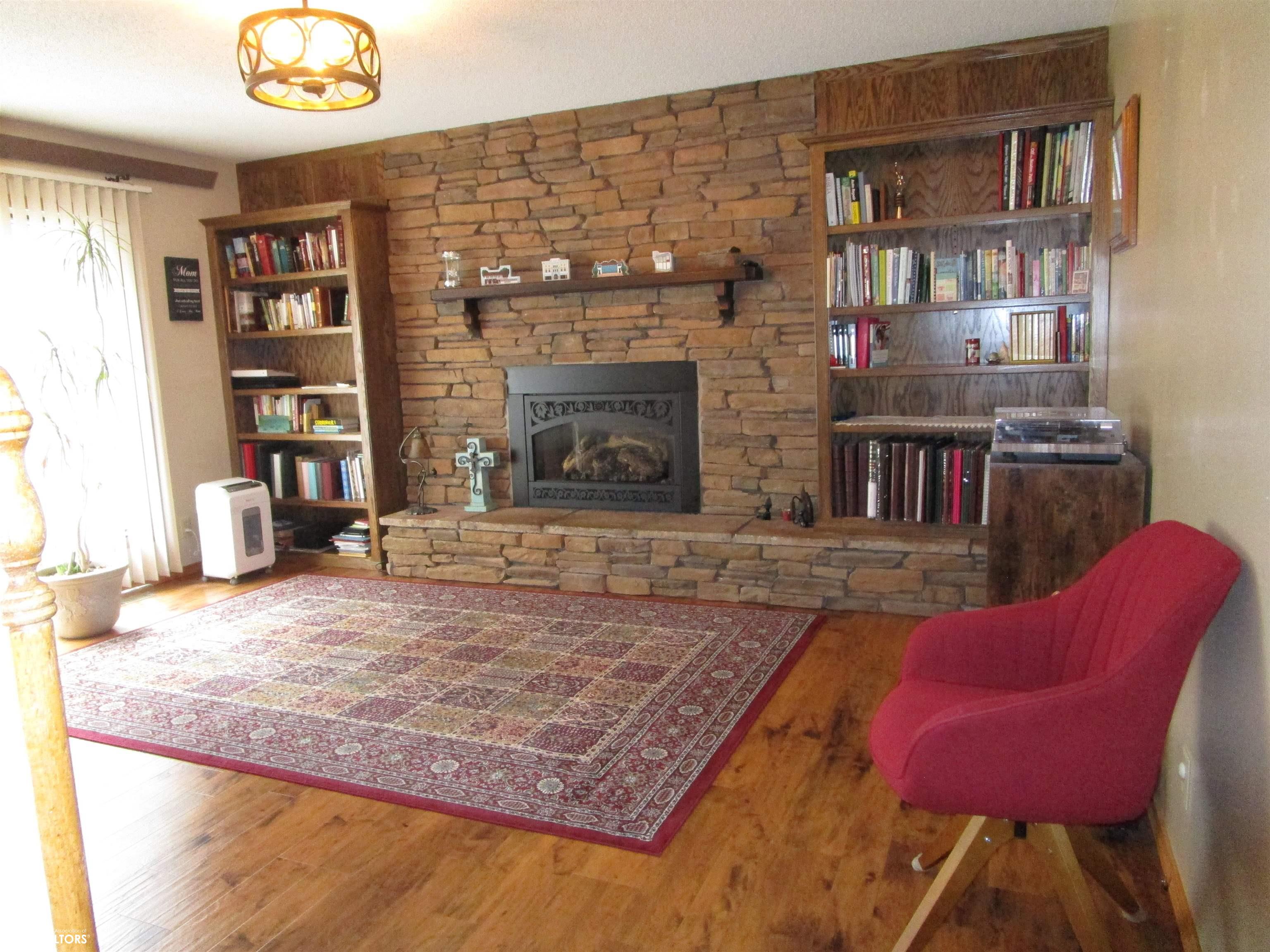 111 Slayton, Iowa Falls, Iowa image 30