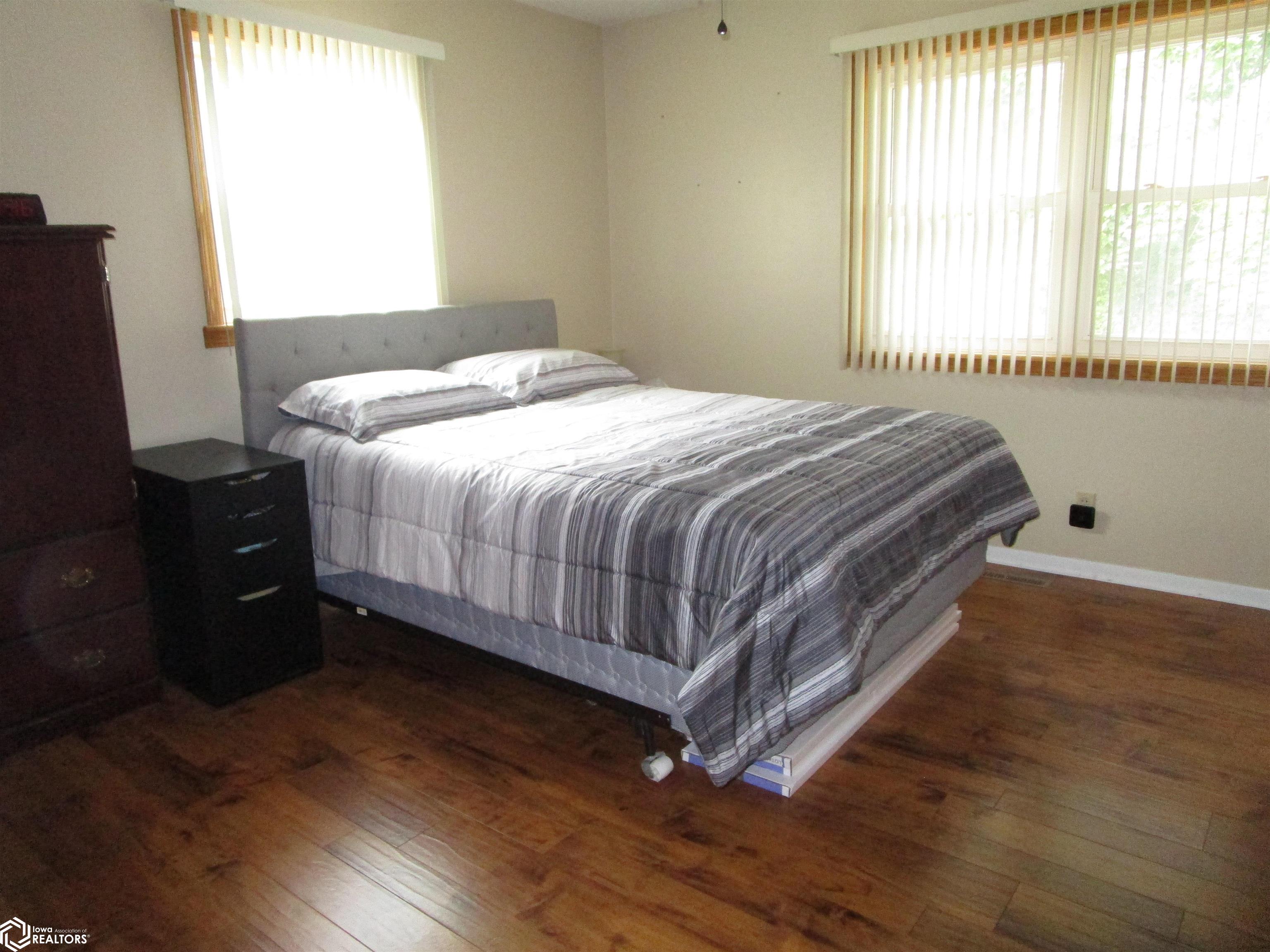 111 Slayton, Iowa Falls, Iowa image 36