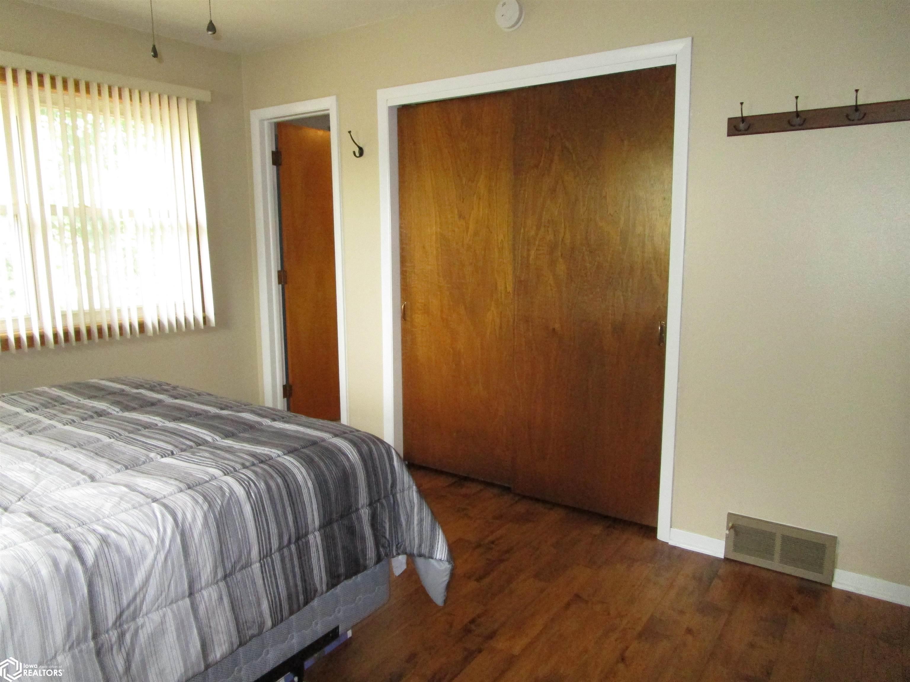 111 Slayton, Iowa Falls, Iowa image 38