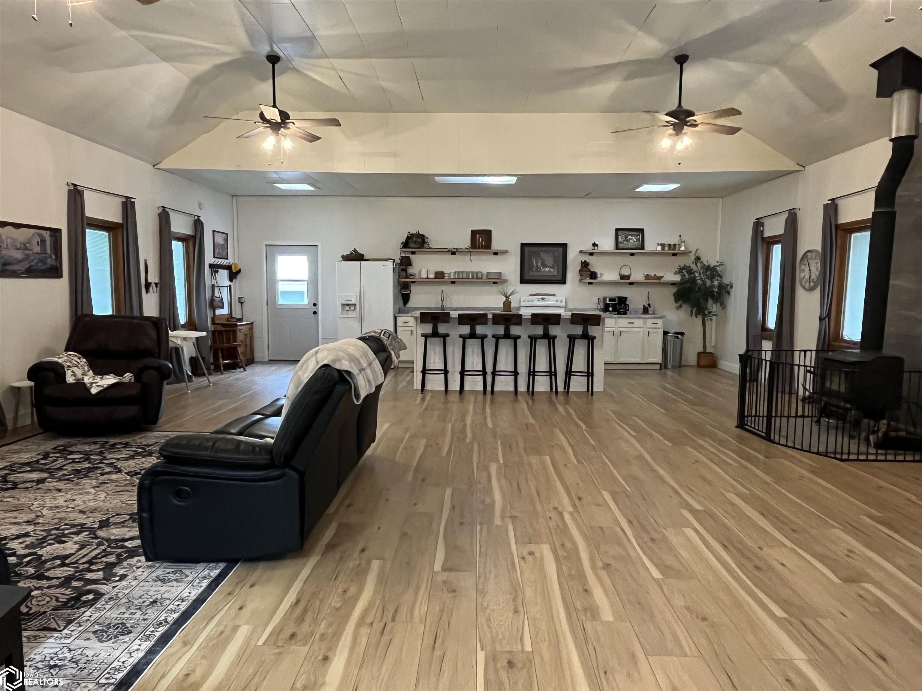 321 3rd Avenue, Albia, Iowa image 3