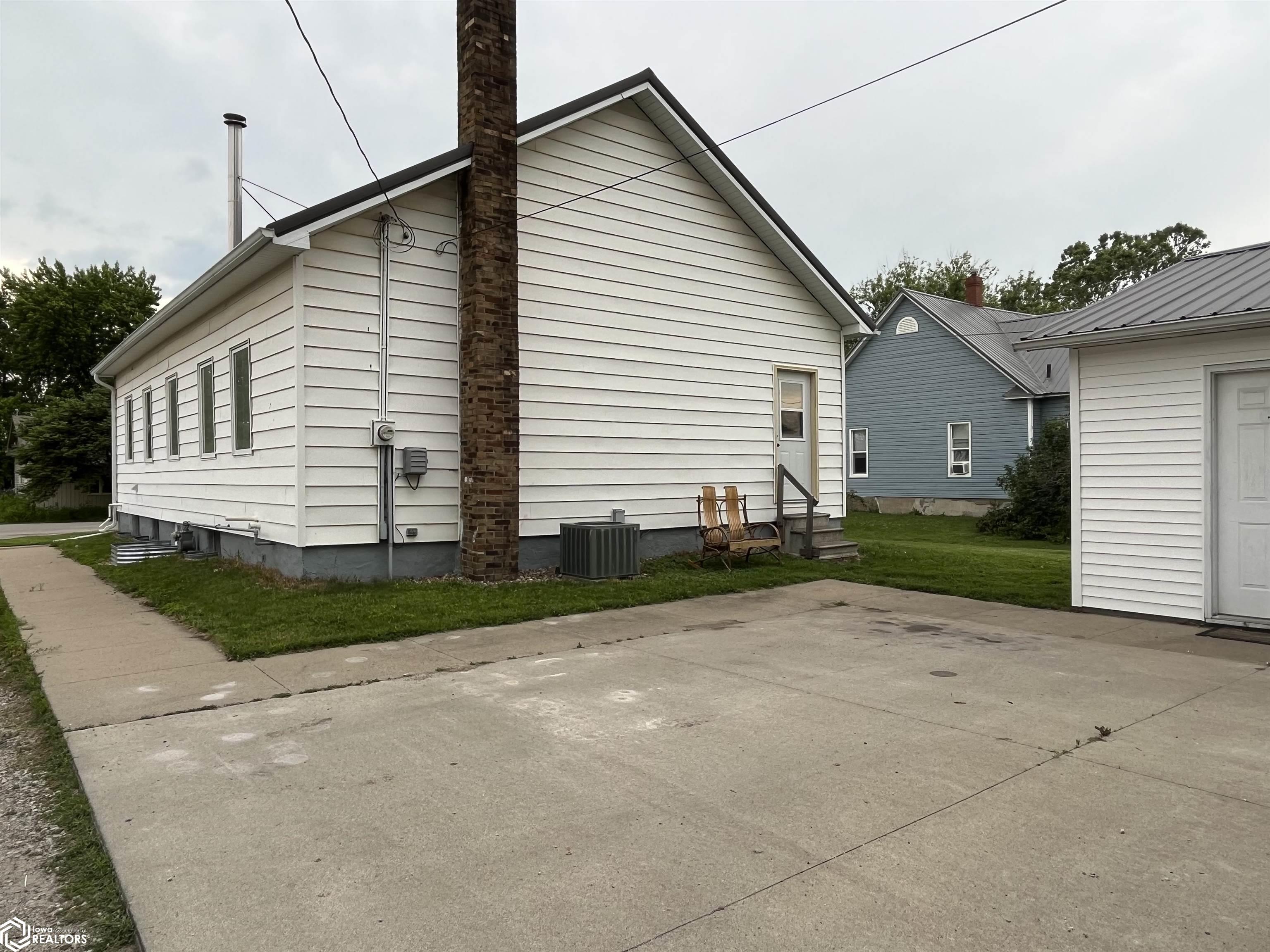 321 3rd Avenue, Albia, Iowa image 28