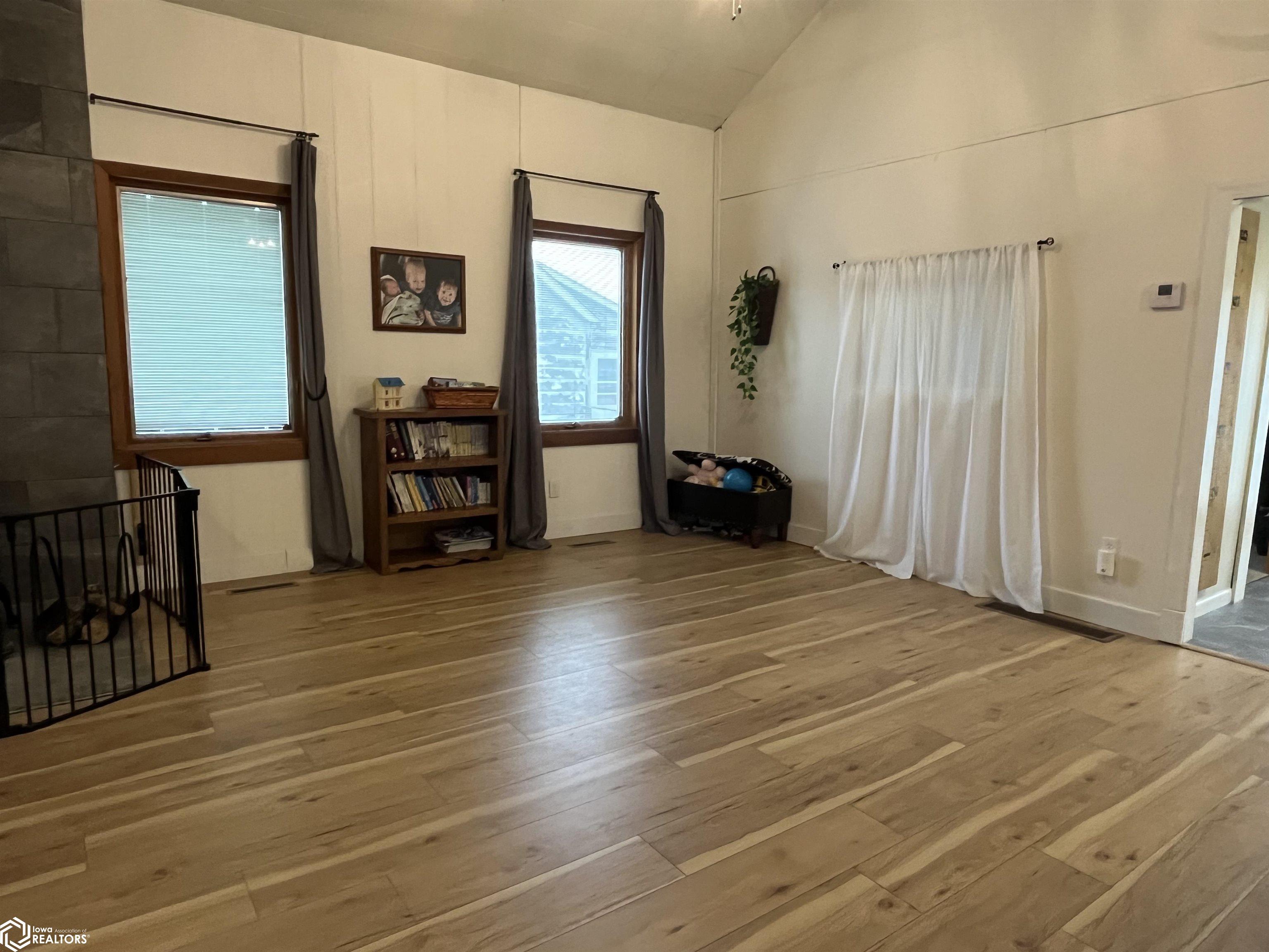 321 3rd Avenue, Albia, Iowa image 10