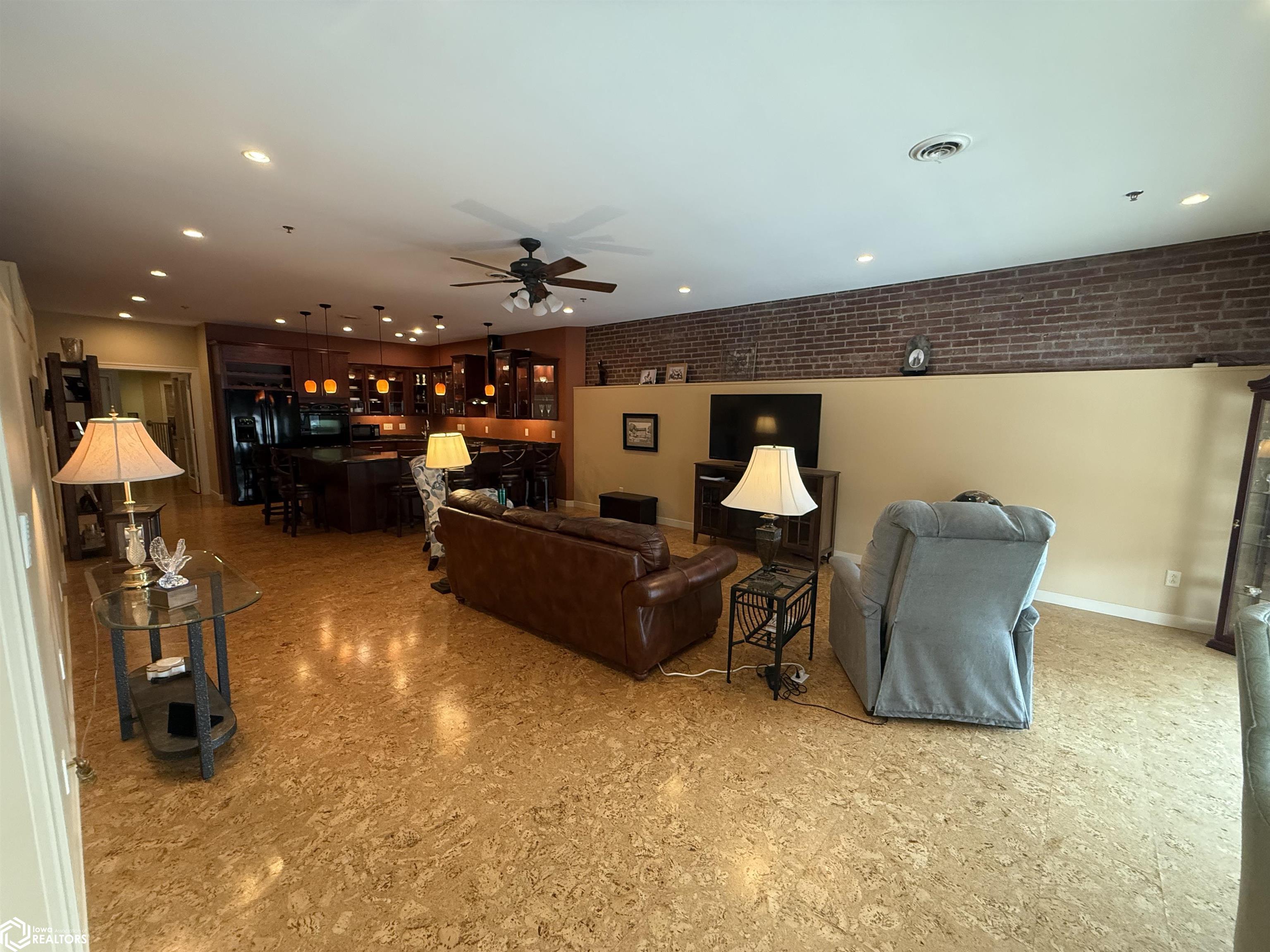218 Jefferson Street #2E, Burlington, Iowa image 13