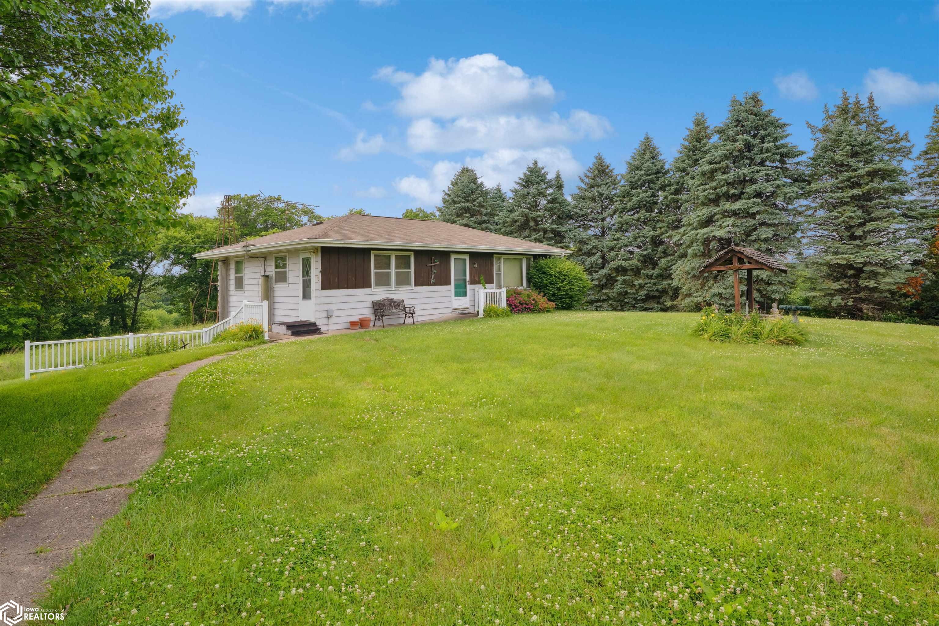 1065 255th Avenue, West Point, Iowa image 3