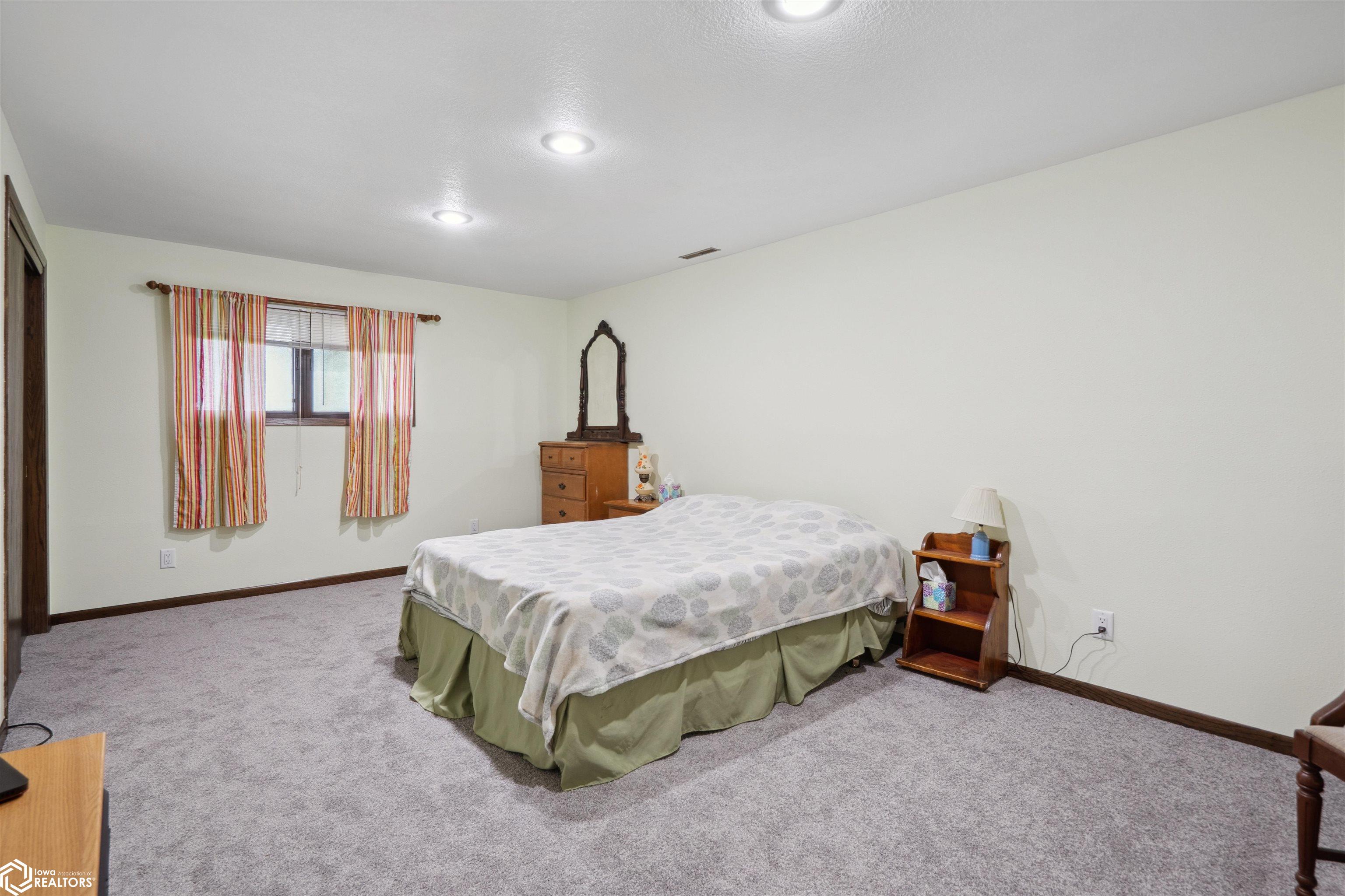 2508 W Lincoln Way, Marshalltown, Iowa image 31