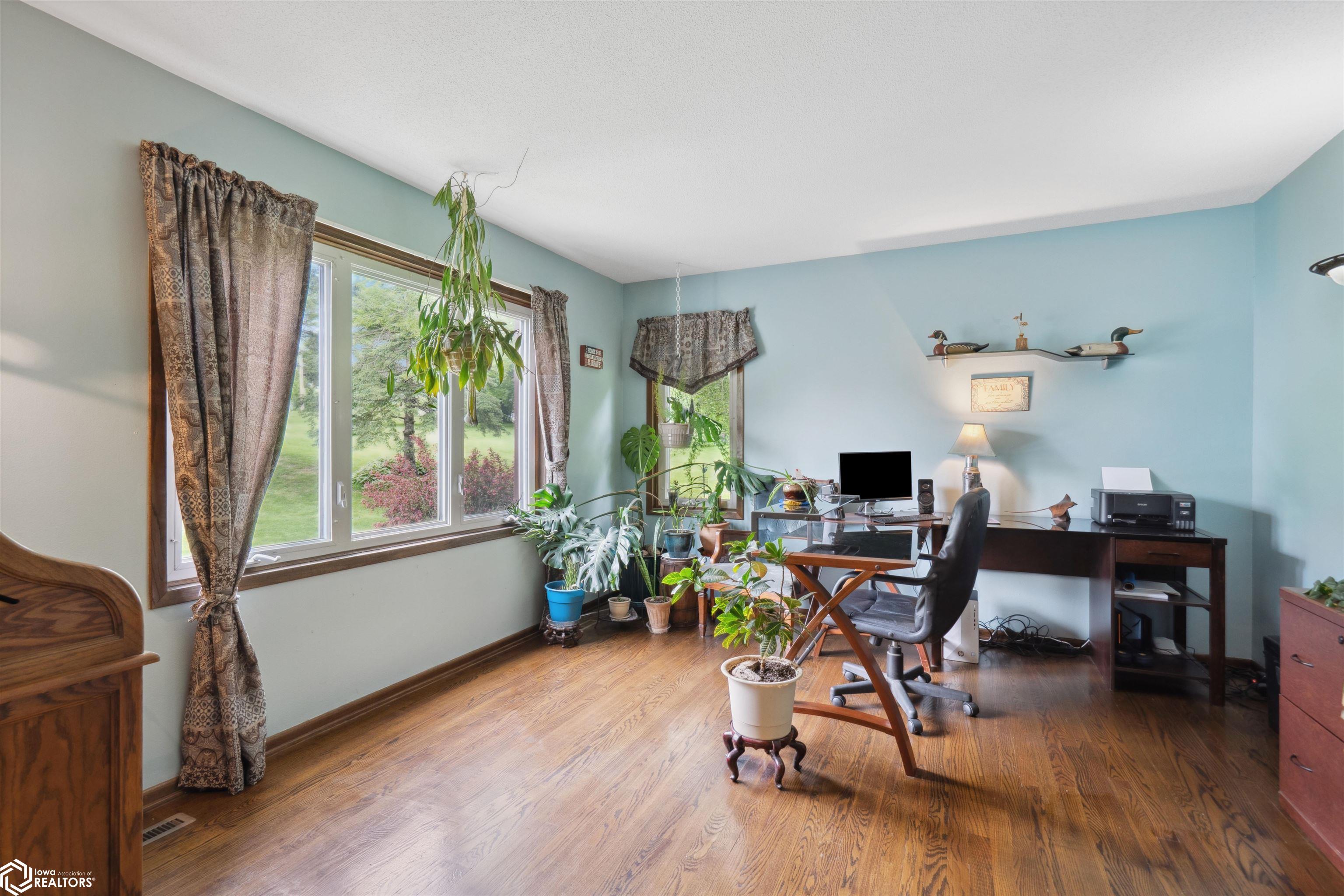 2508 W Lincoln Way, Marshalltown, Iowa image 6