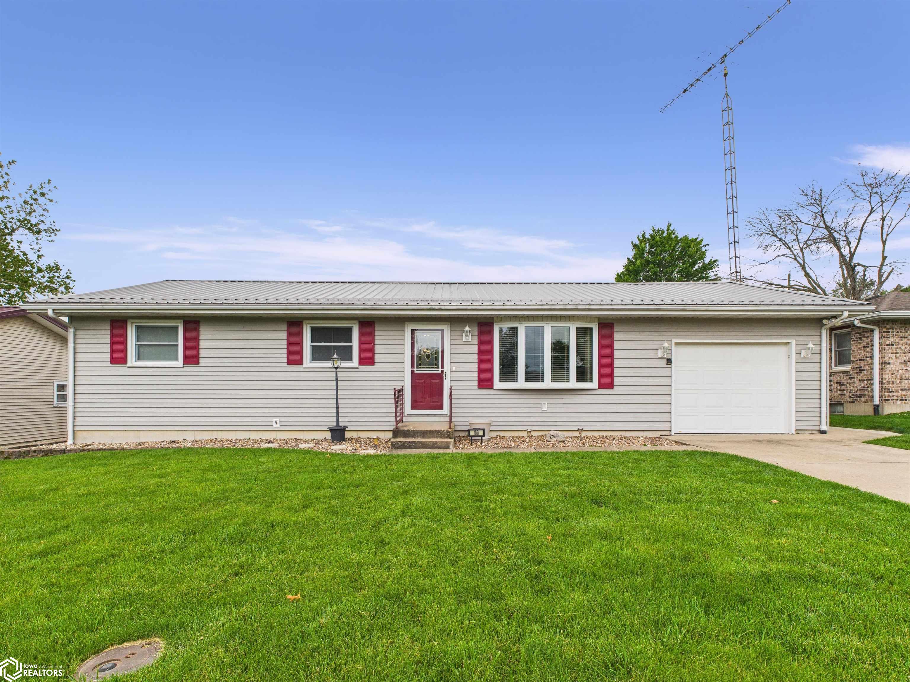 30 Cedar Court, Montrose, Iowa image 1
